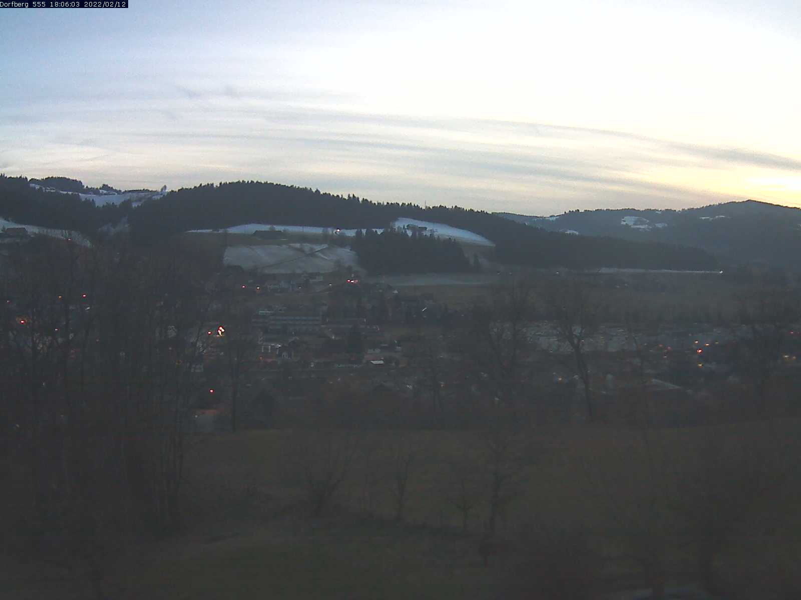 Webcam-Bild: Aussicht vom Dorfberg in Langnau 20220212-180601