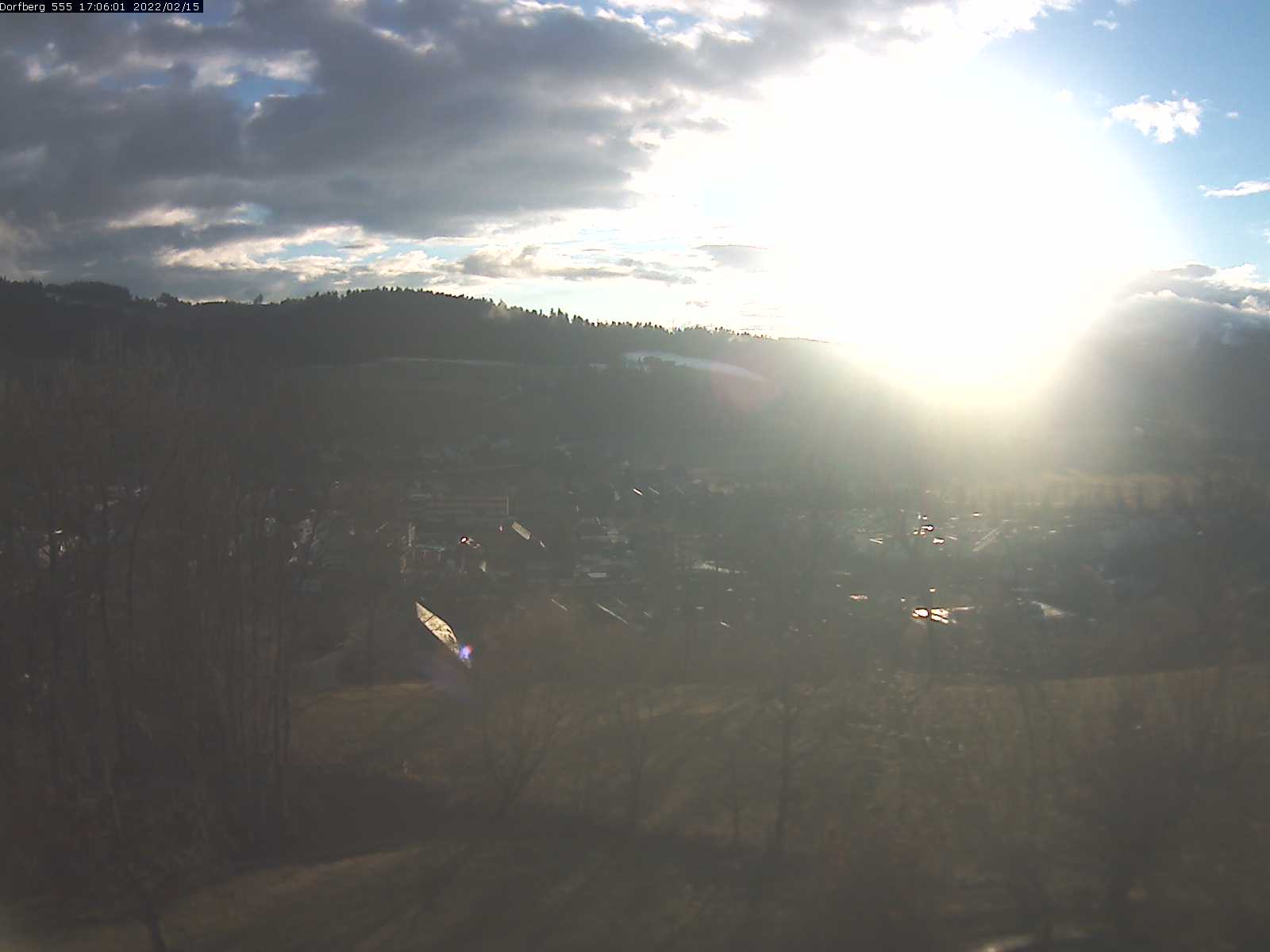 Webcam-Bild: Aussicht vom Dorfberg in Langnau 20220215-170601