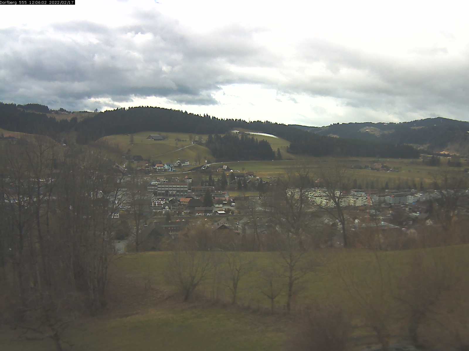 Webcam-Bild: Aussicht vom Dorfberg in Langnau 20220217-120602
