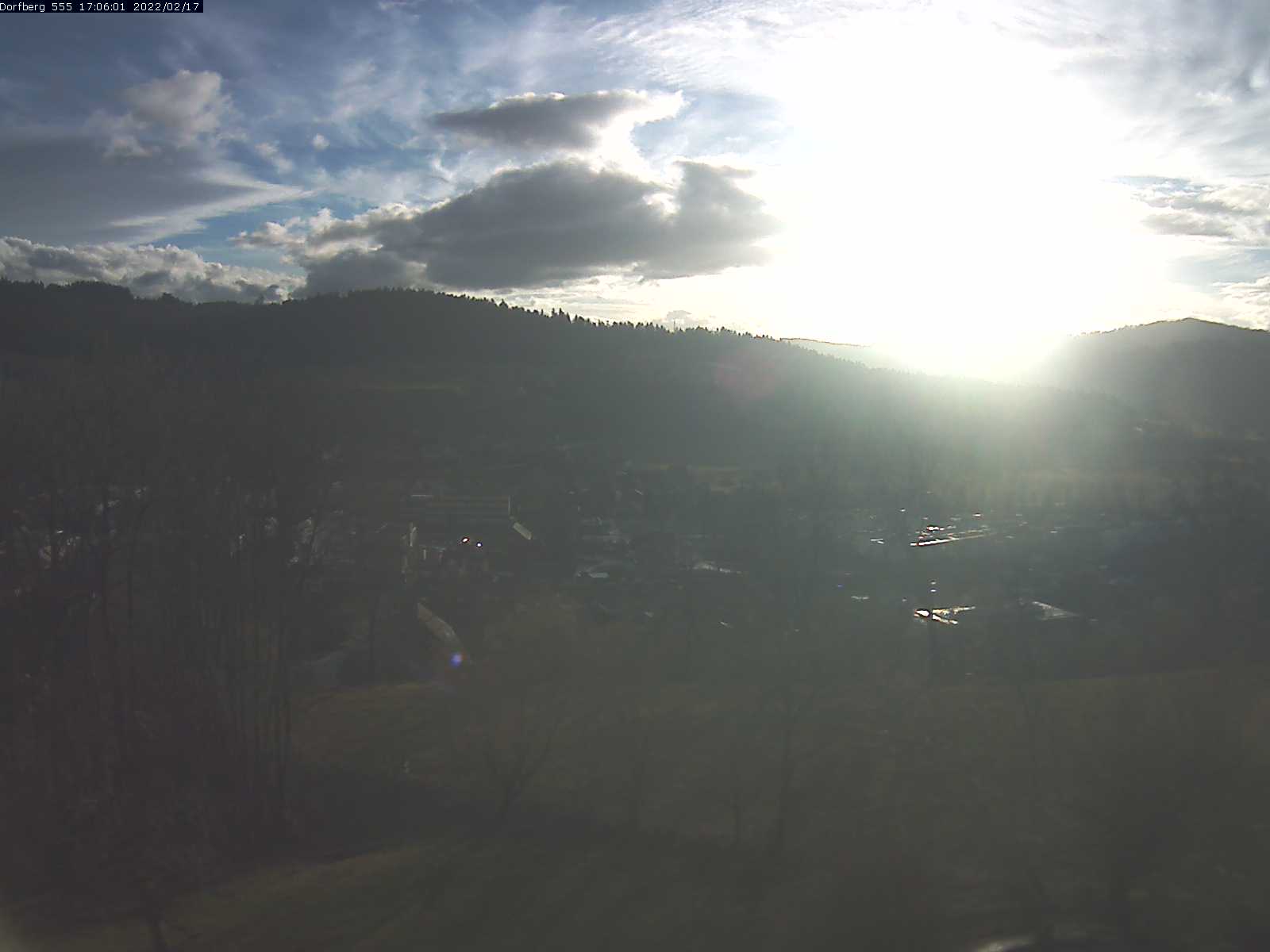 Webcam-Bild: Aussicht vom Dorfberg in Langnau 20220217-170601
