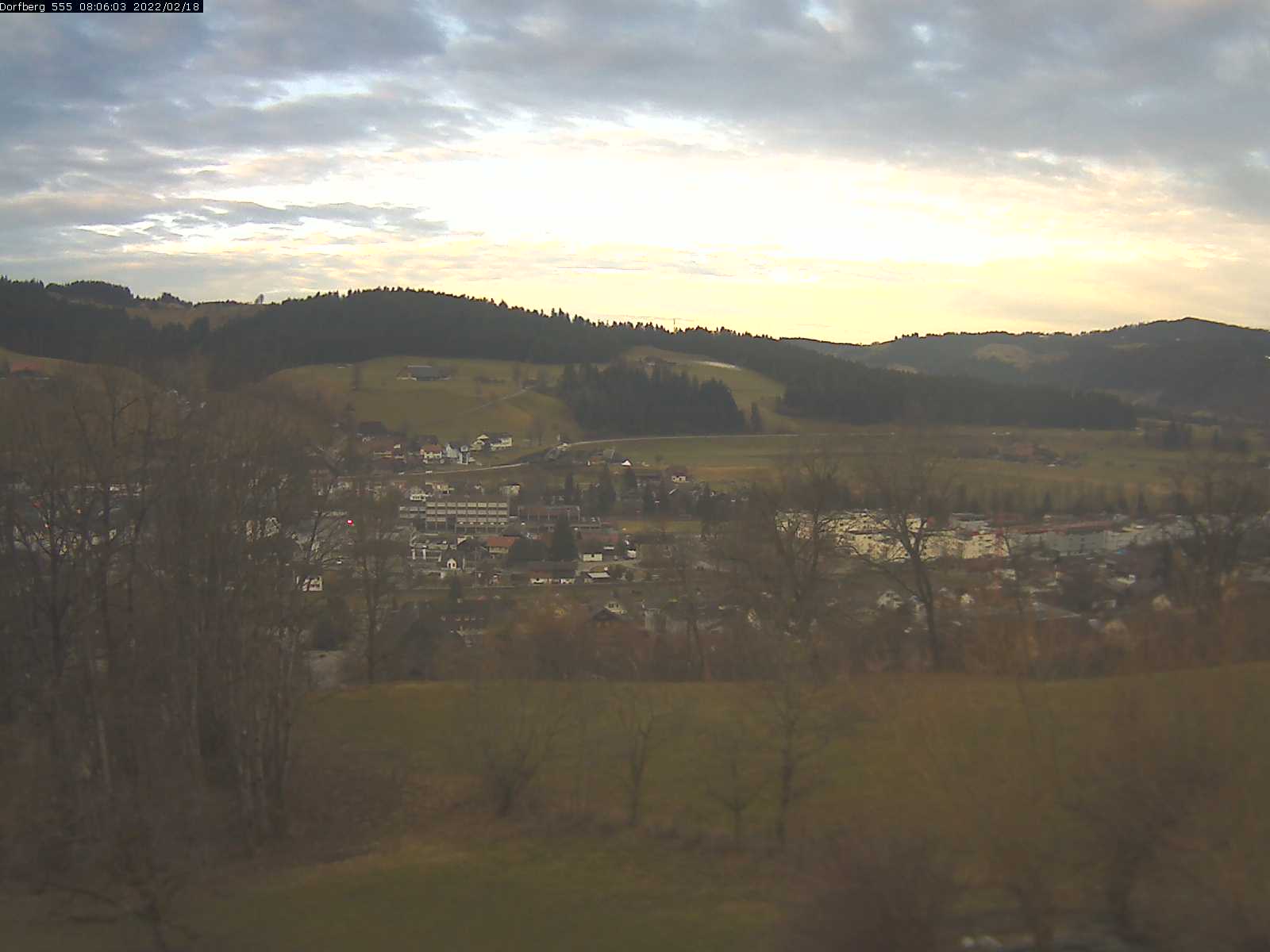 Webcam-Bild: Aussicht vom Dorfberg in Langnau 20220218-080601
