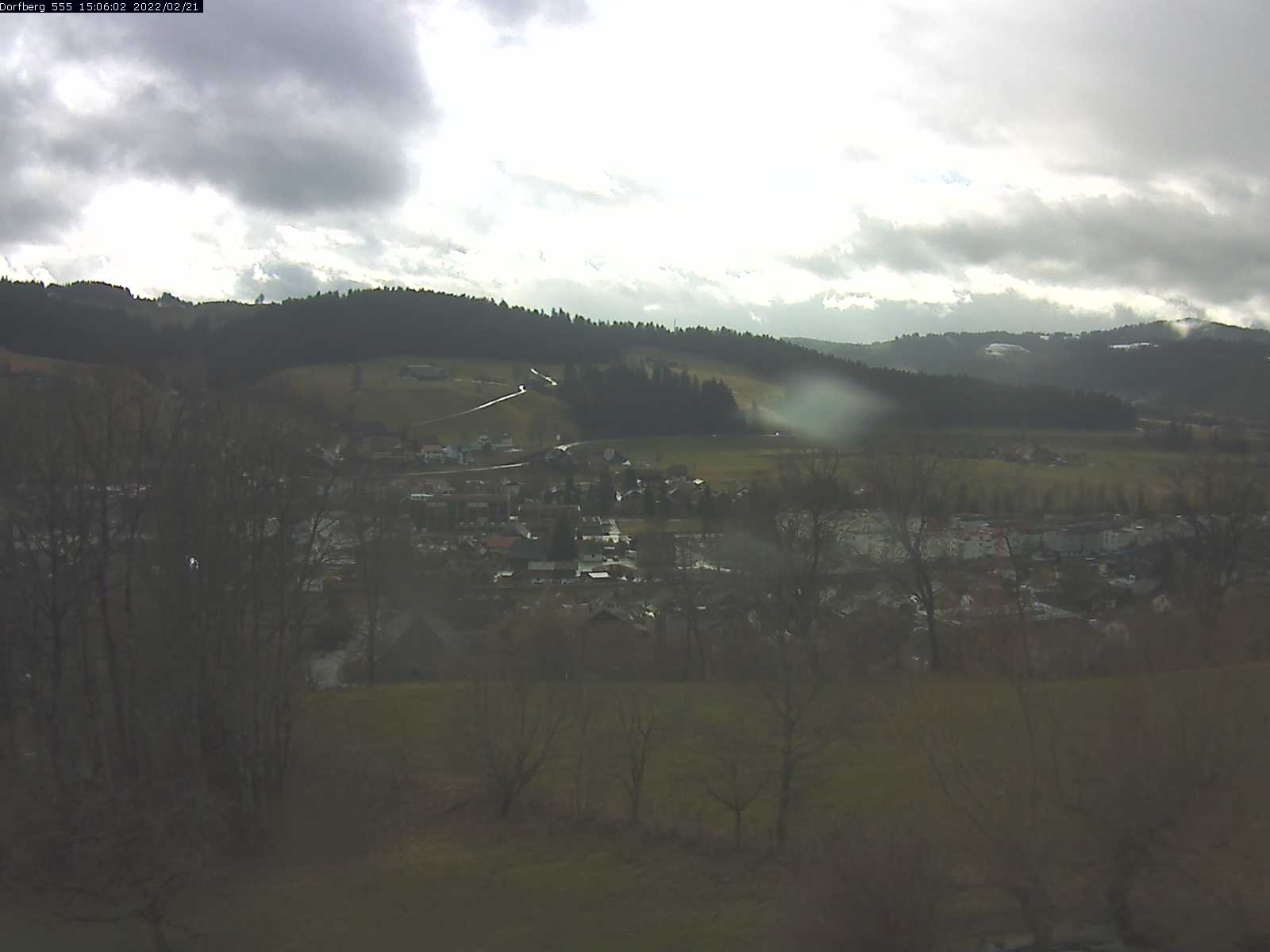 Webcam-Bild: Aussicht vom Dorfberg in Langnau 20220221-150601