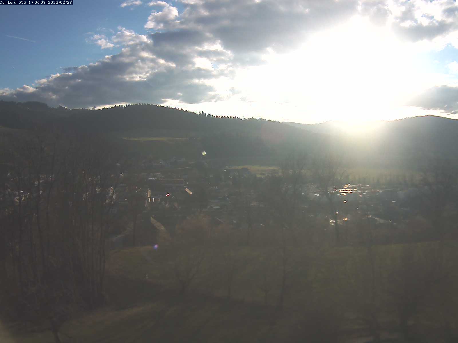 Webcam-Bild: Aussicht vom Dorfberg in Langnau 20220223-170601