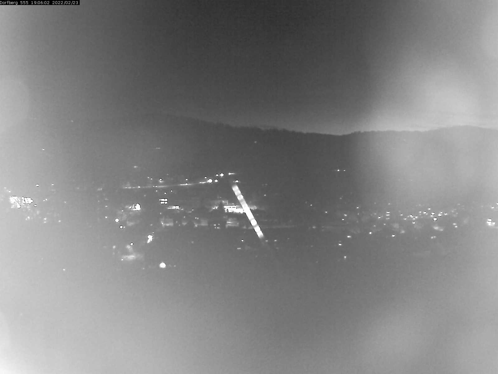 Webcam-Bild: Aussicht vom Dorfberg in Langnau 20220223-190601