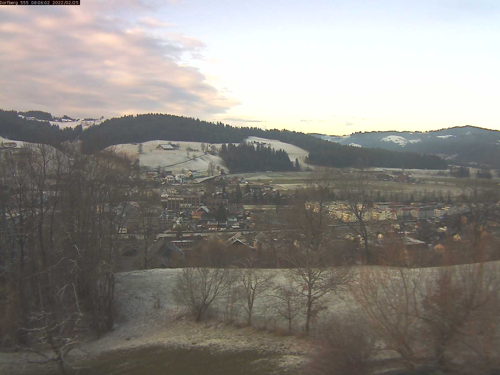 Webcam-Bild: Aussicht vom Dorfberg in Langnau 20220225-080601