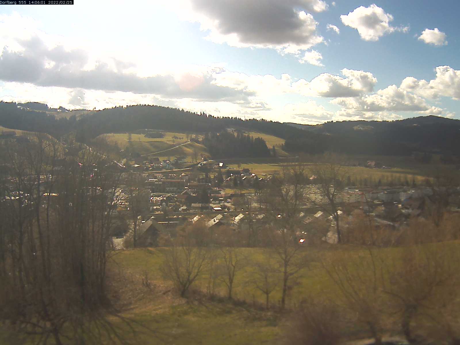 Webcam-Bild: Aussicht vom Dorfberg in Langnau 20220225-140601