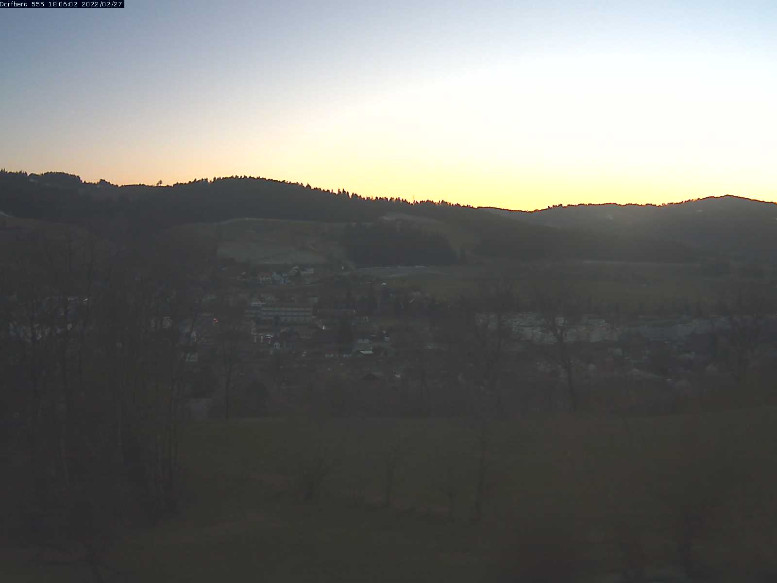 Webcam-Bild: Aussicht vom Dorfberg in Langnau 20220227-180601