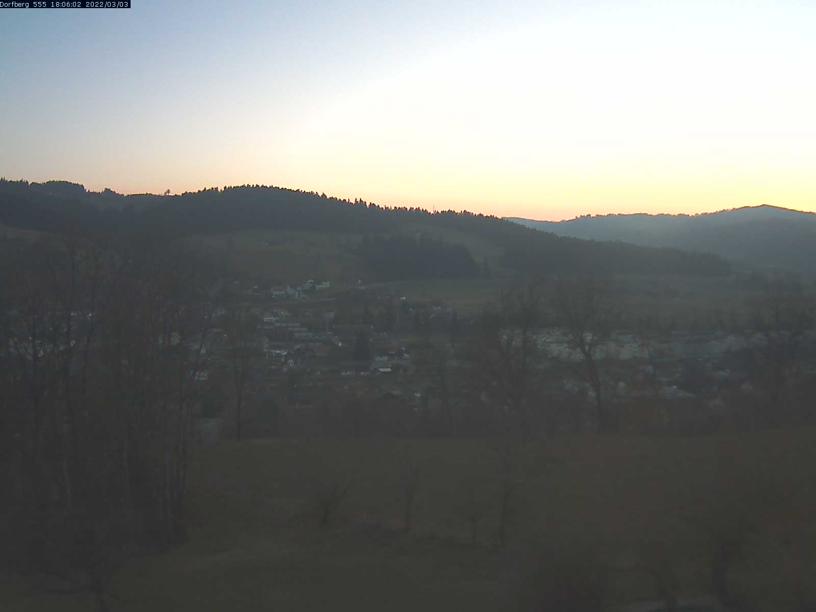 Webcam-Bild: Aussicht vom Dorfberg in Langnau 20220303-180601