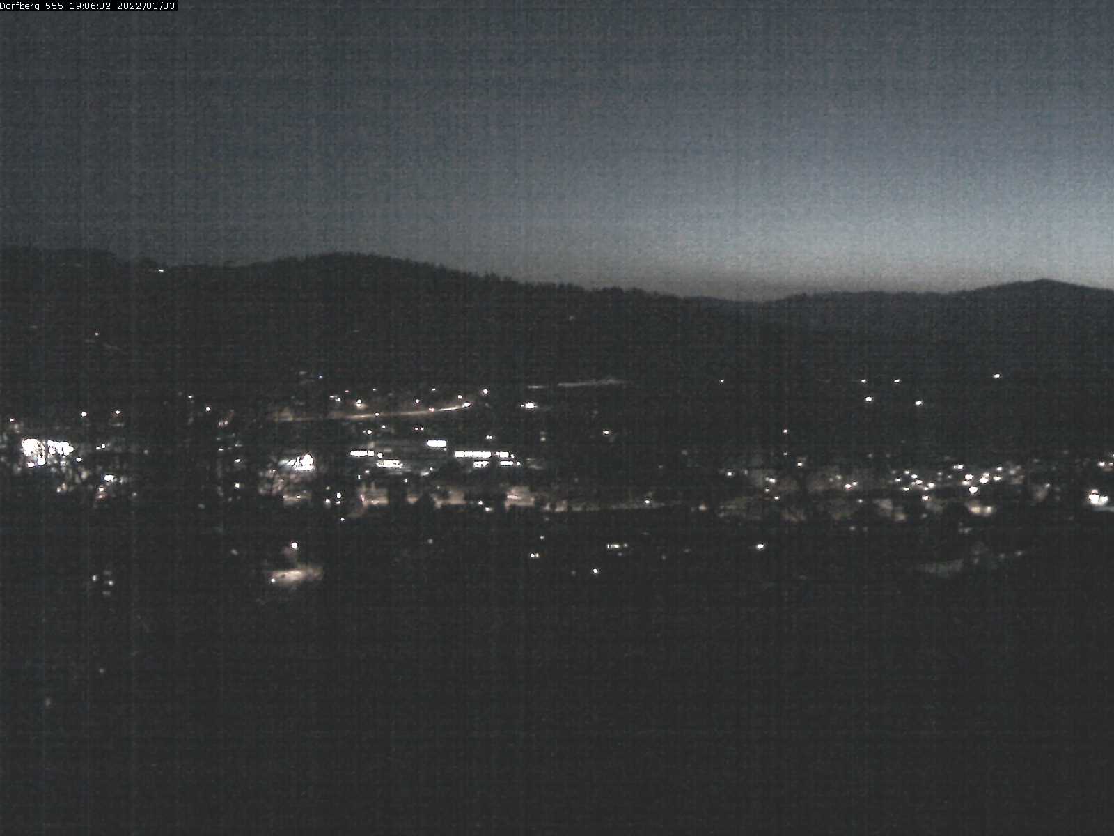 Webcam-Bild: Aussicht vom Dorfberg in Langnau 20220303-190601