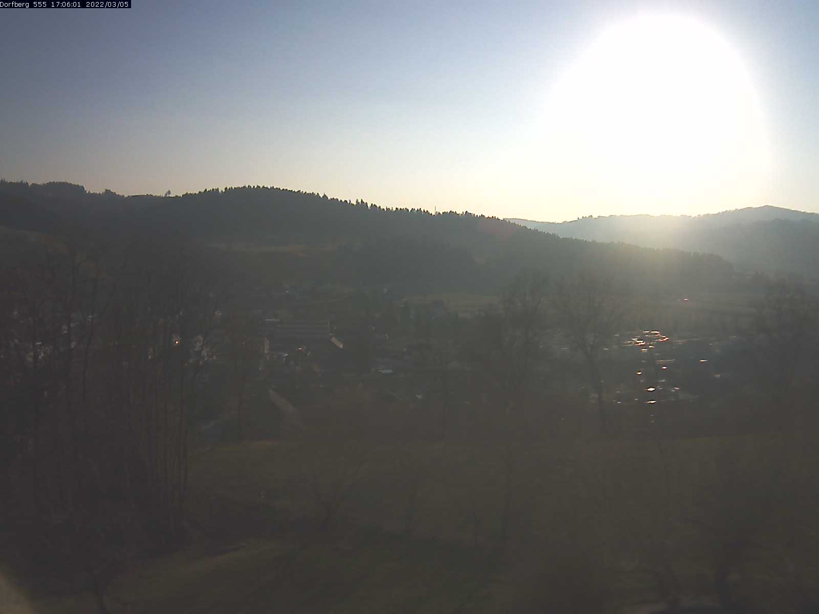 Webcam-Bild: Aussicht vom Dorfberg in Langnau 20220305-170601