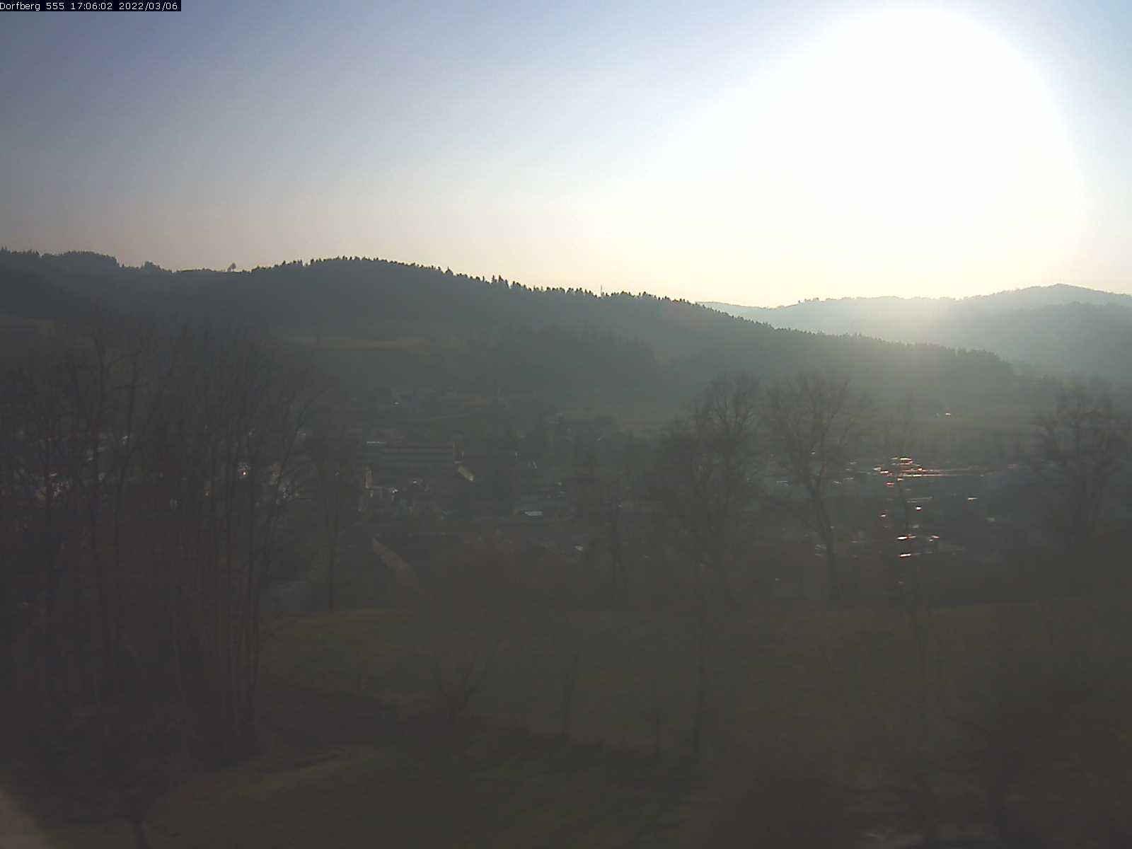 Webcam-Bild: Aussicht vom Dorfberg in Langnau 20220306-170601