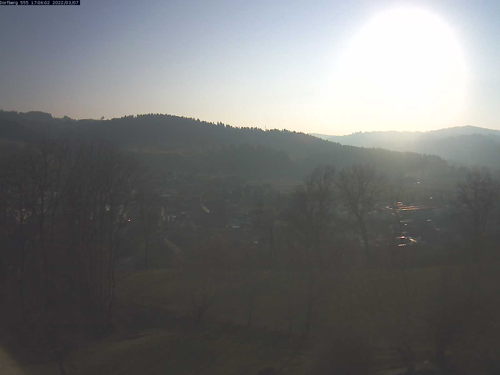 Webcam-Bild: Aussicht vom Dorfberg in Langnau 20220307-170601