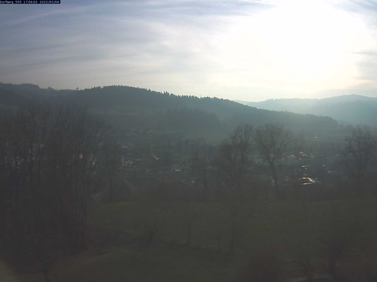 Webcam-Bild: Aussicht vom Dorfberg in Langnau 20220308-170601