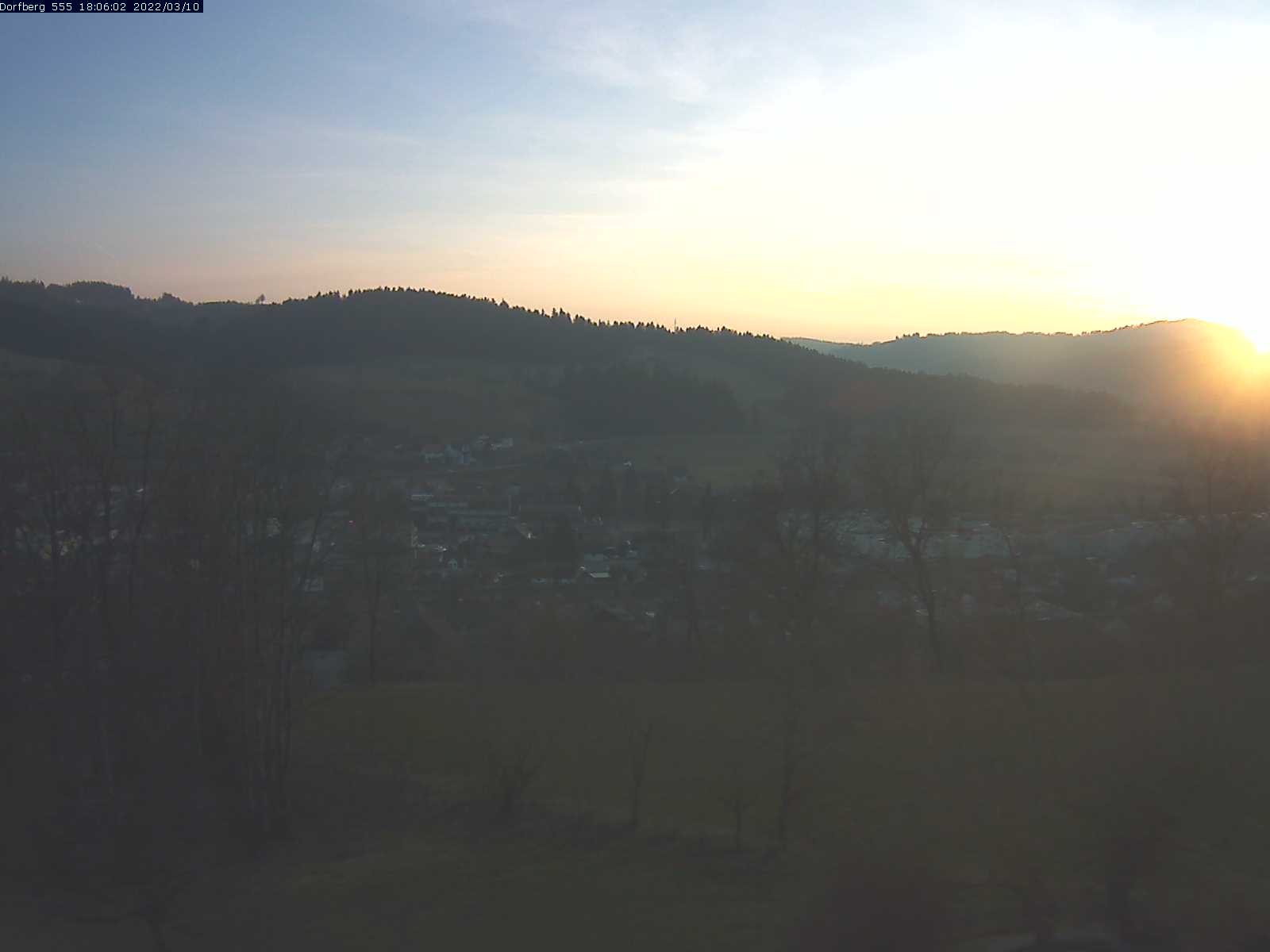 Webcam-Bild: Aussicht vom Dorfberg in Langnau 20220310-180601