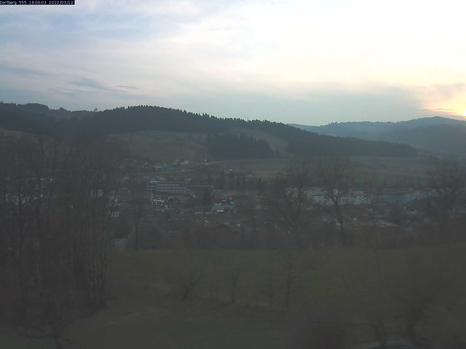 Webcam-Bild: Aussicht vom Dorfberg in Langnau 20220312-180601