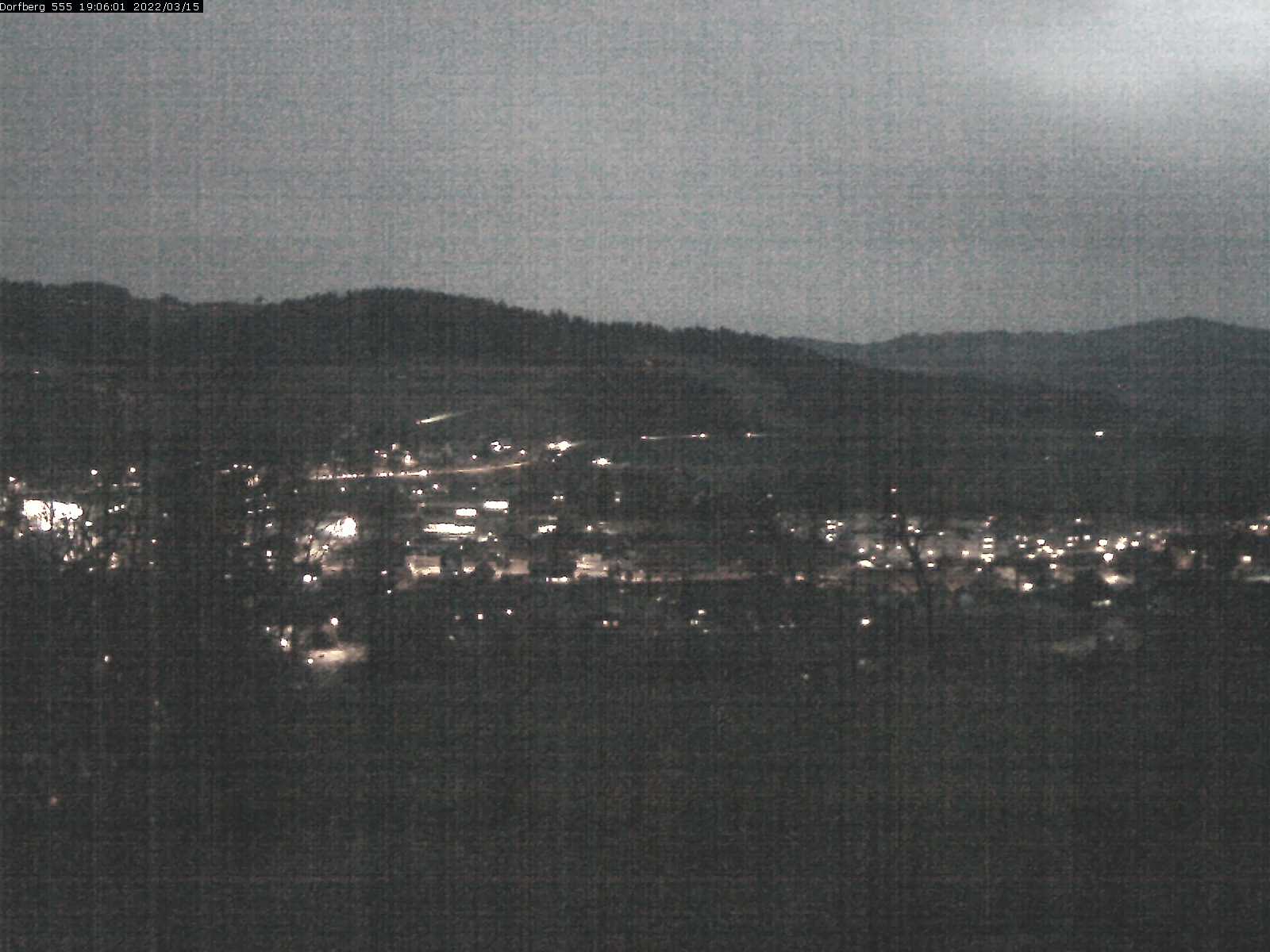 Webcam-Bild: Aussicht vom Dorfberg in Langnau 20220315-190601