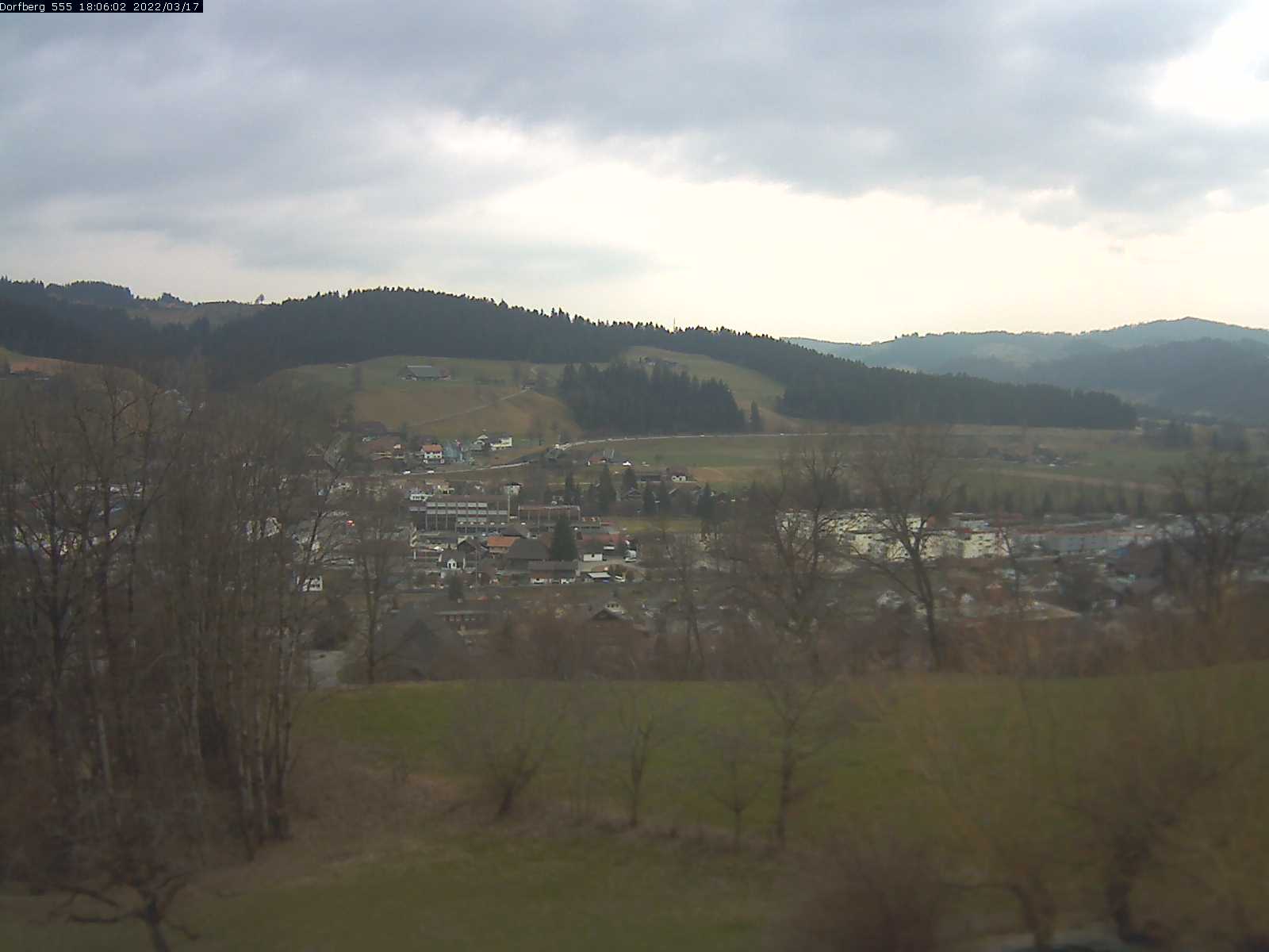Webcam-Bild: Aussicht vom Dorfberg in Langnau 20220317-180601