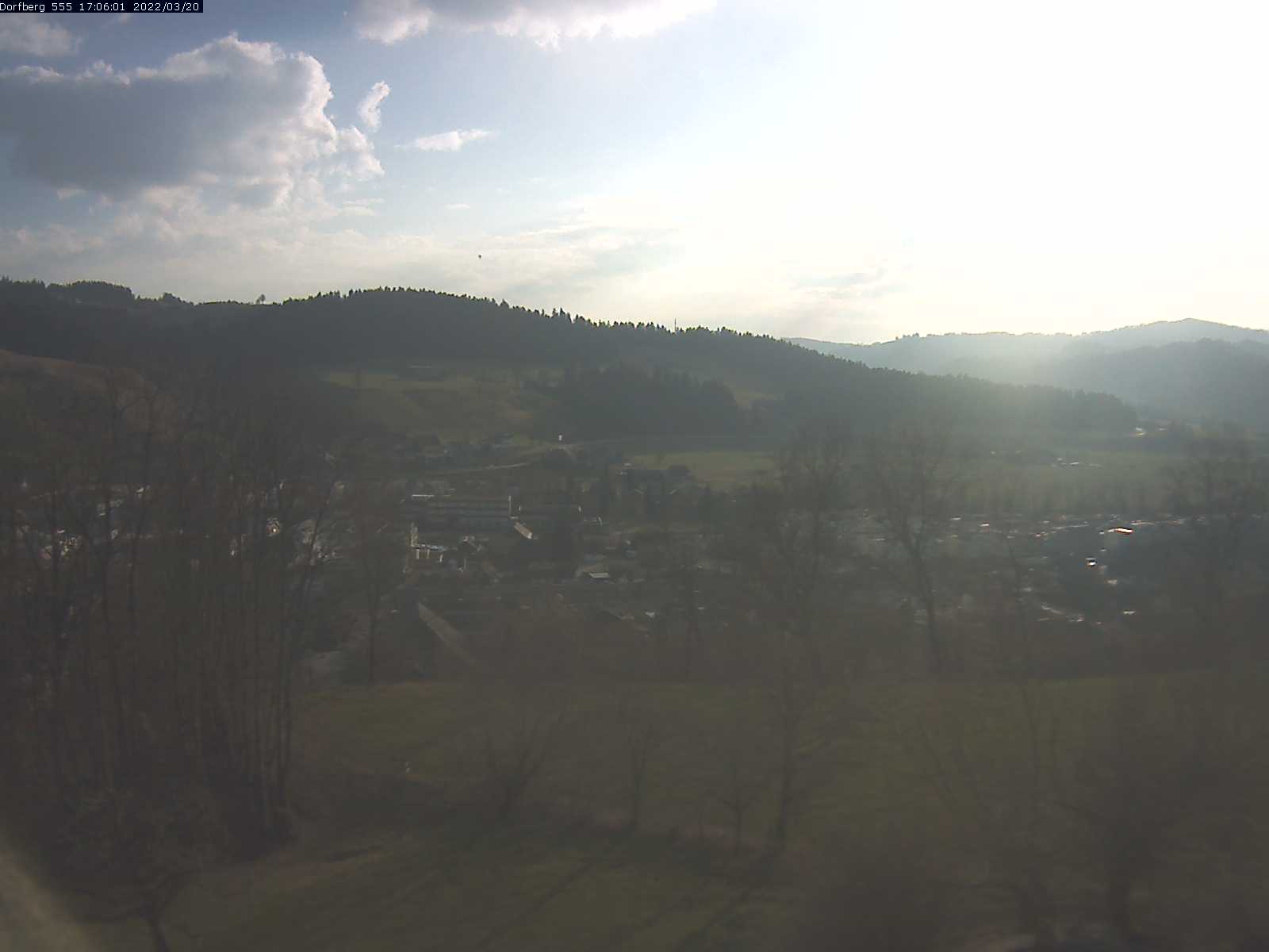 Webcam-Bild: Aussicht vom Dorfberg in Langnau 20220320-170601
