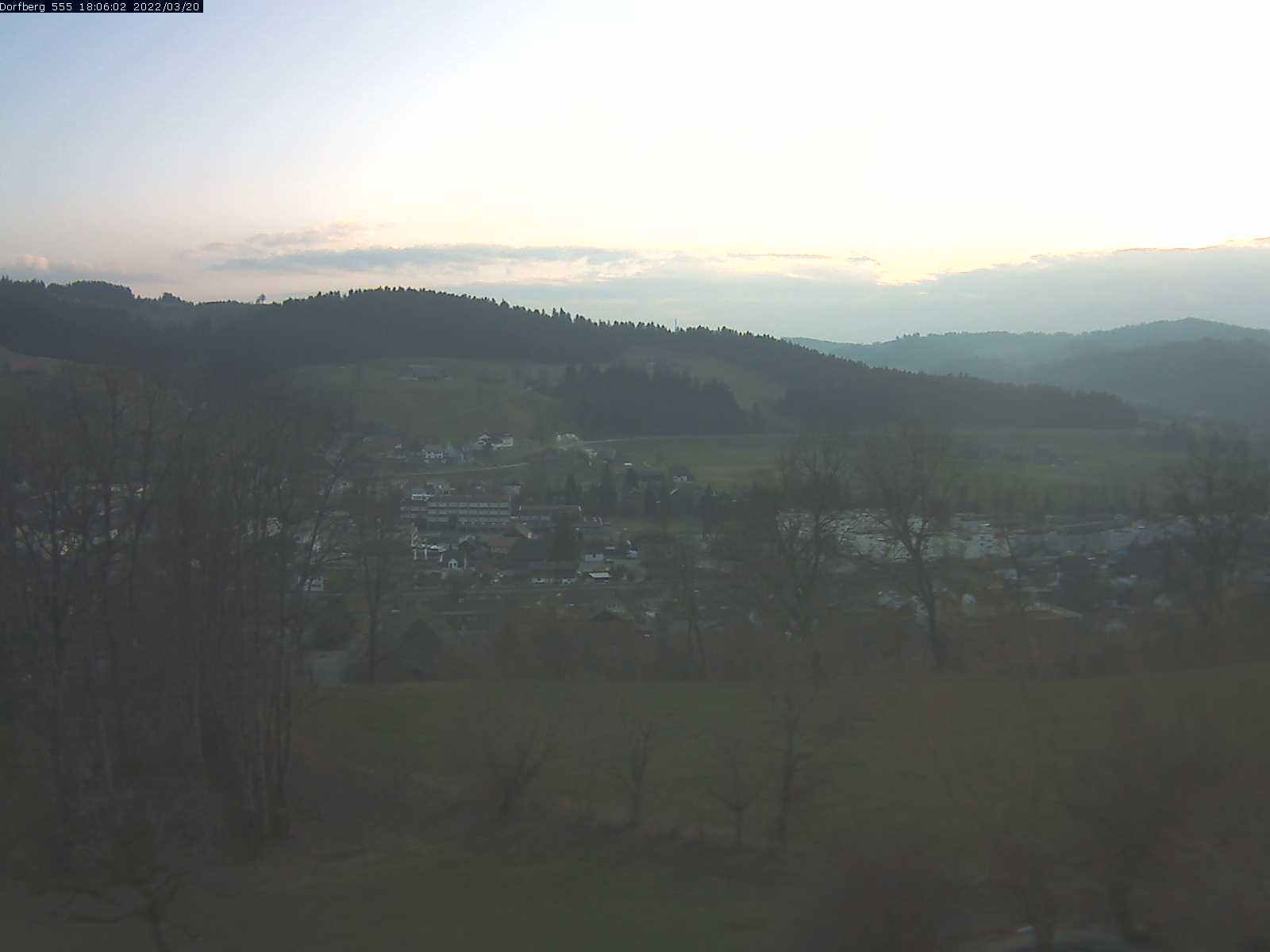 Webcam-Bild: Aussicht vom Dorfberg in Langnau 20220320-180601