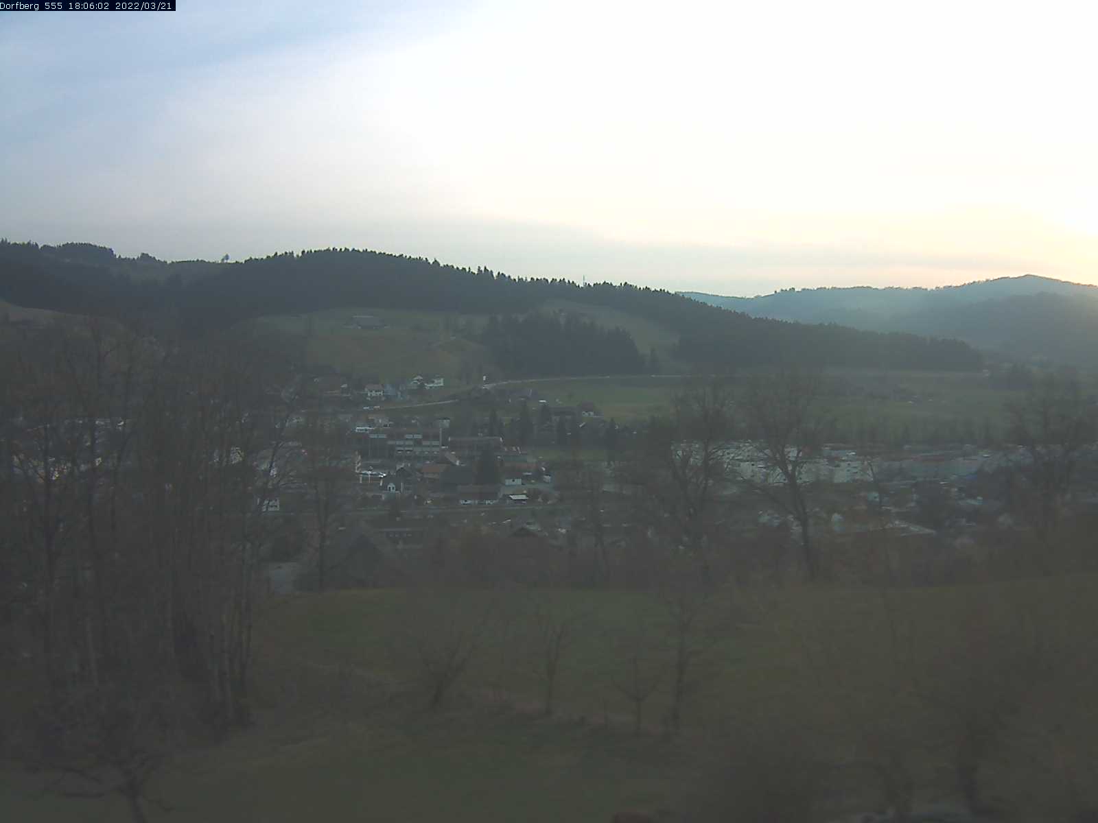 Webcam-Bild: Aussicht vom Dorfberg in Langnau 20220321-180601