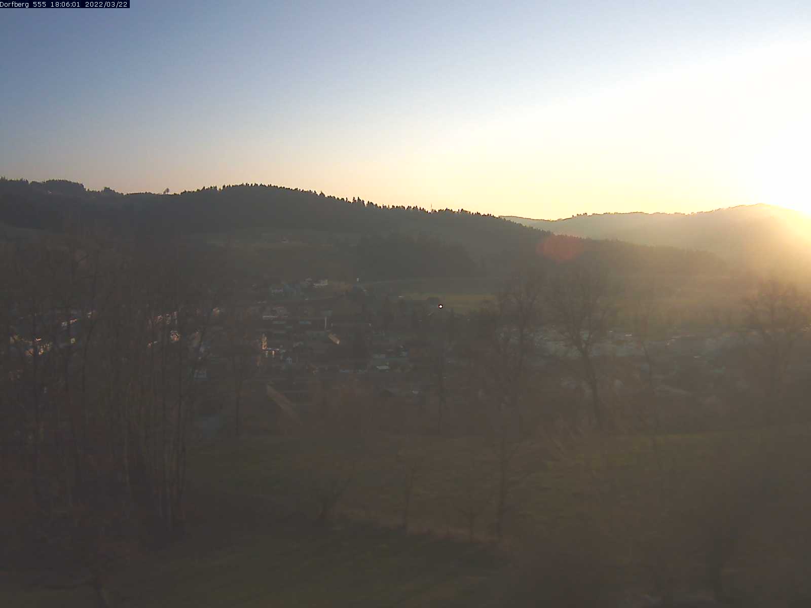 Webcam-Bild: Aussicht vom Dorfberg in Langnau 20220322-180601