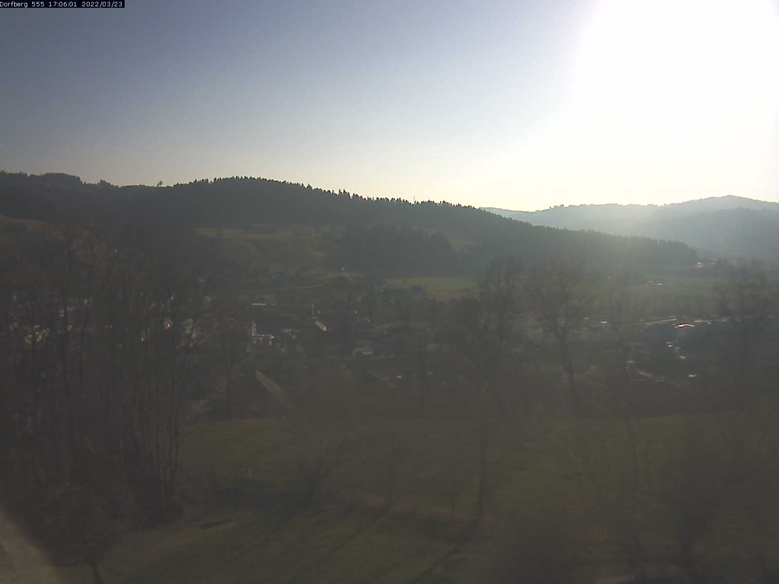 Webcam-Bild: Aussicht vom Dorfberg in Langnau 20220323-170601