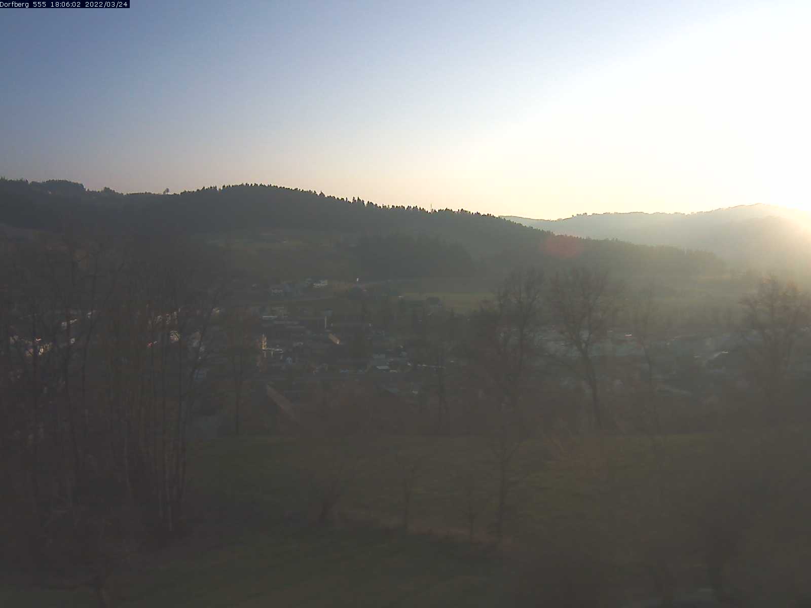 Webcam-Bild: Aussicht vom Dorfberg in Langnau 20220324-180601