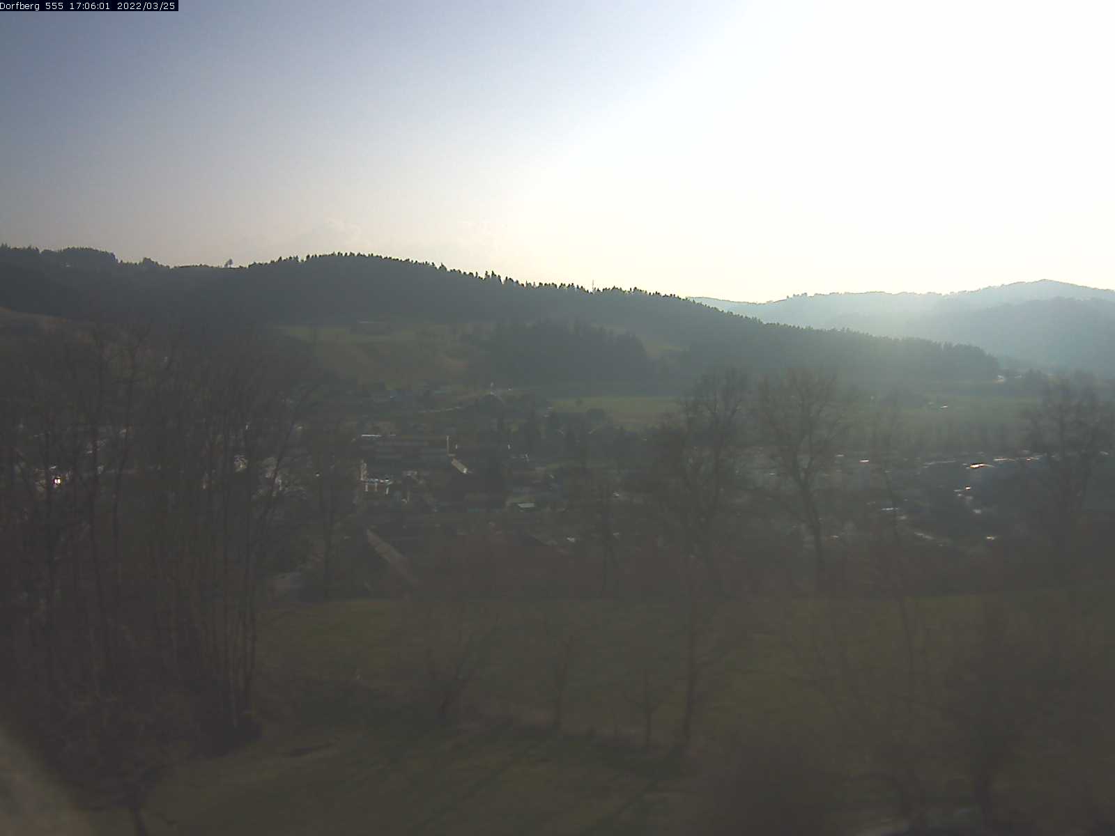 Webcam-Bild: Aussicht vom Dorfberg in Langnau 20220325-170601