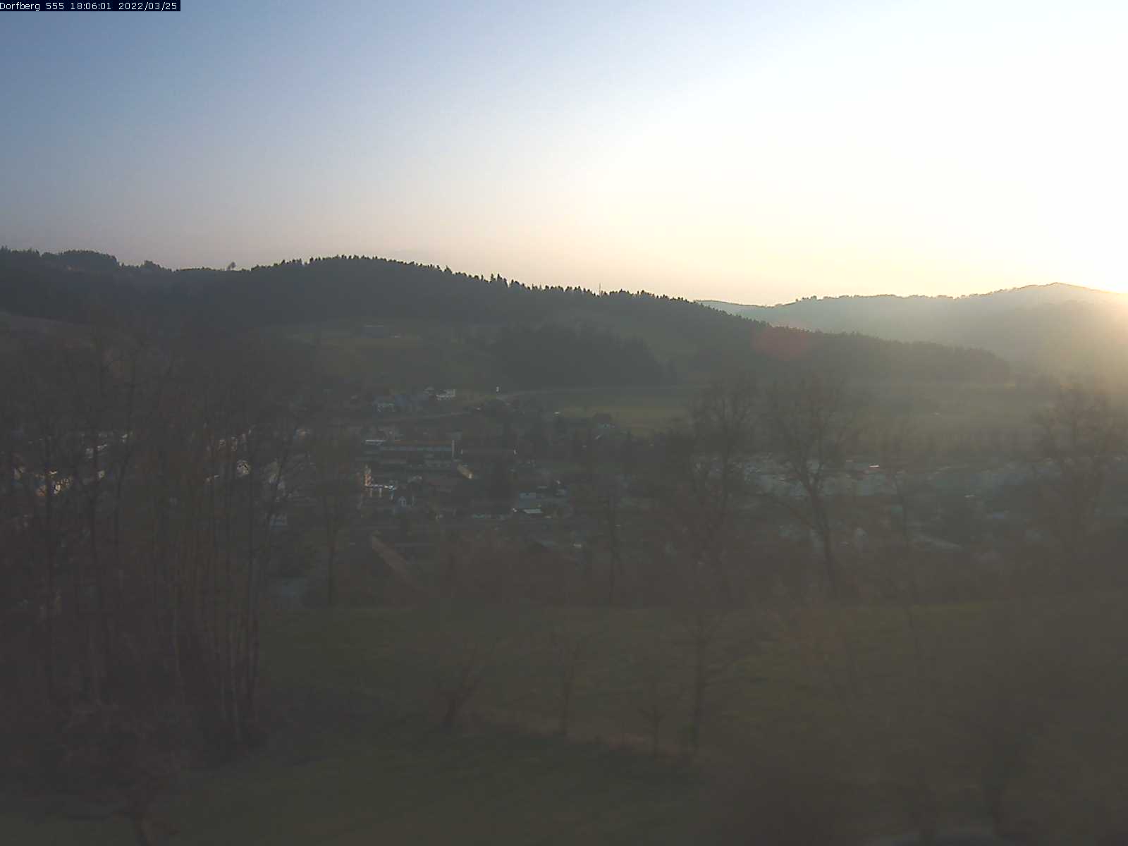 Webcam-Bild: Aussicht vom Dorfberg in Langnau 20220325-180601