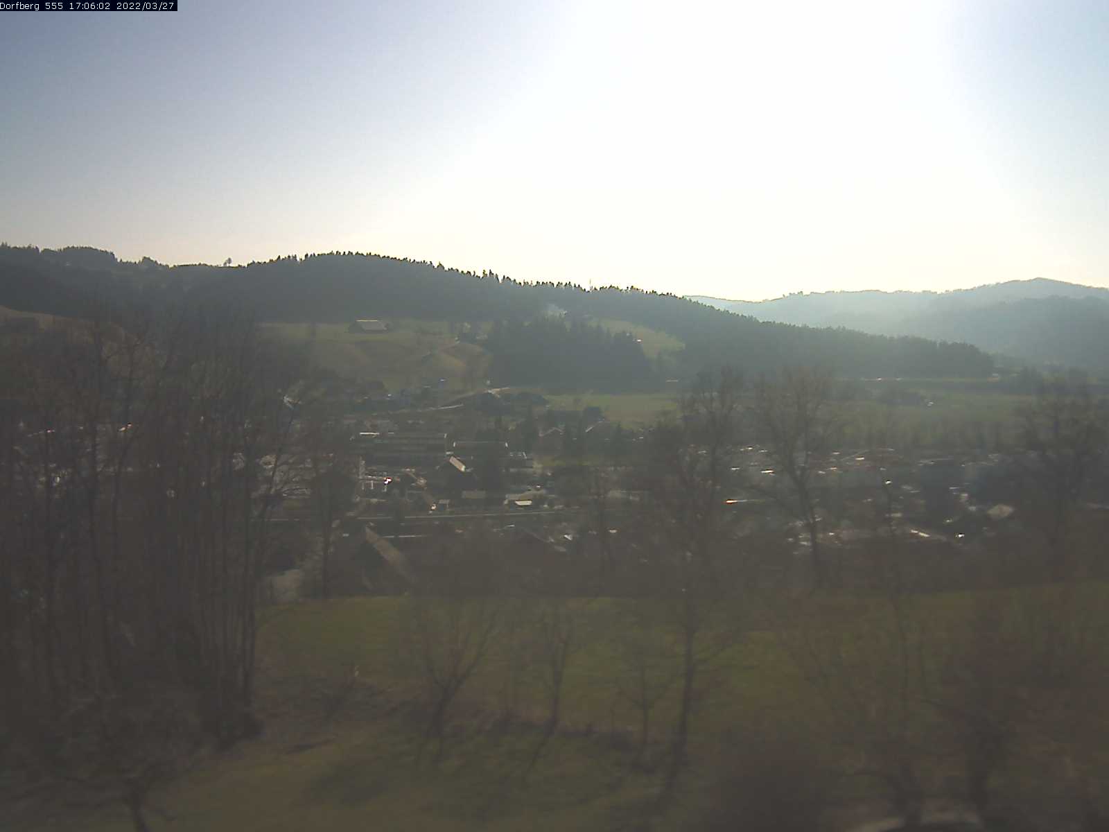 Webcam-Bild: Aussicht vom Dorfberg in Langnau 20220327-170601