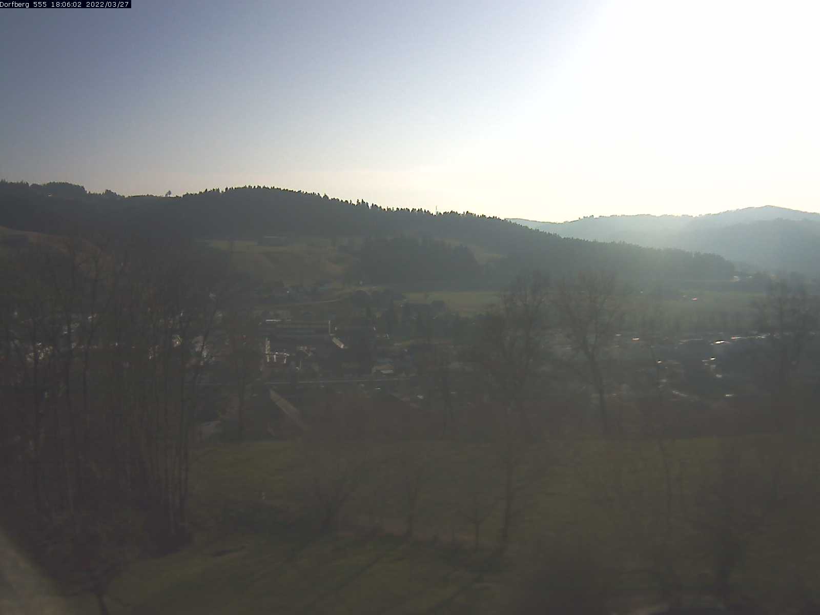 Webcam-Bild: Aussicht vom Dorfberg in Langnau 20220327-180601