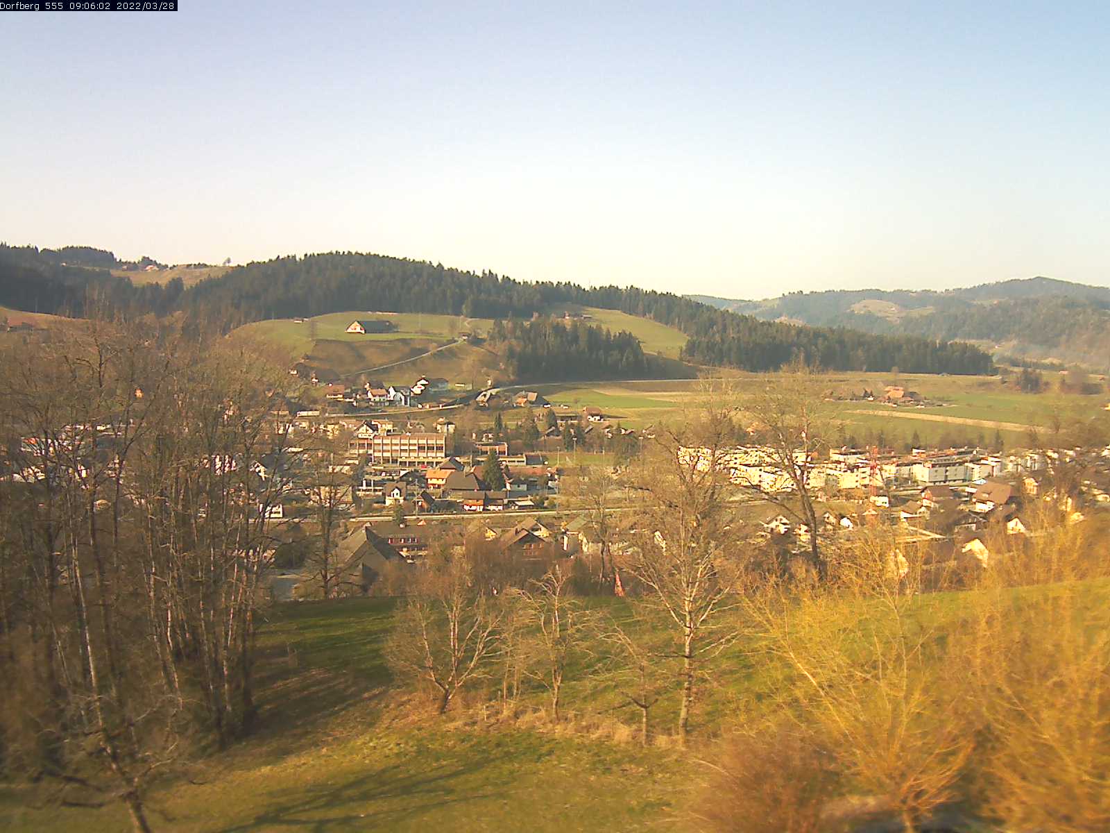 Webcam-Bild: Aussicht vom Dorfberg in Langnau 20220328-090601