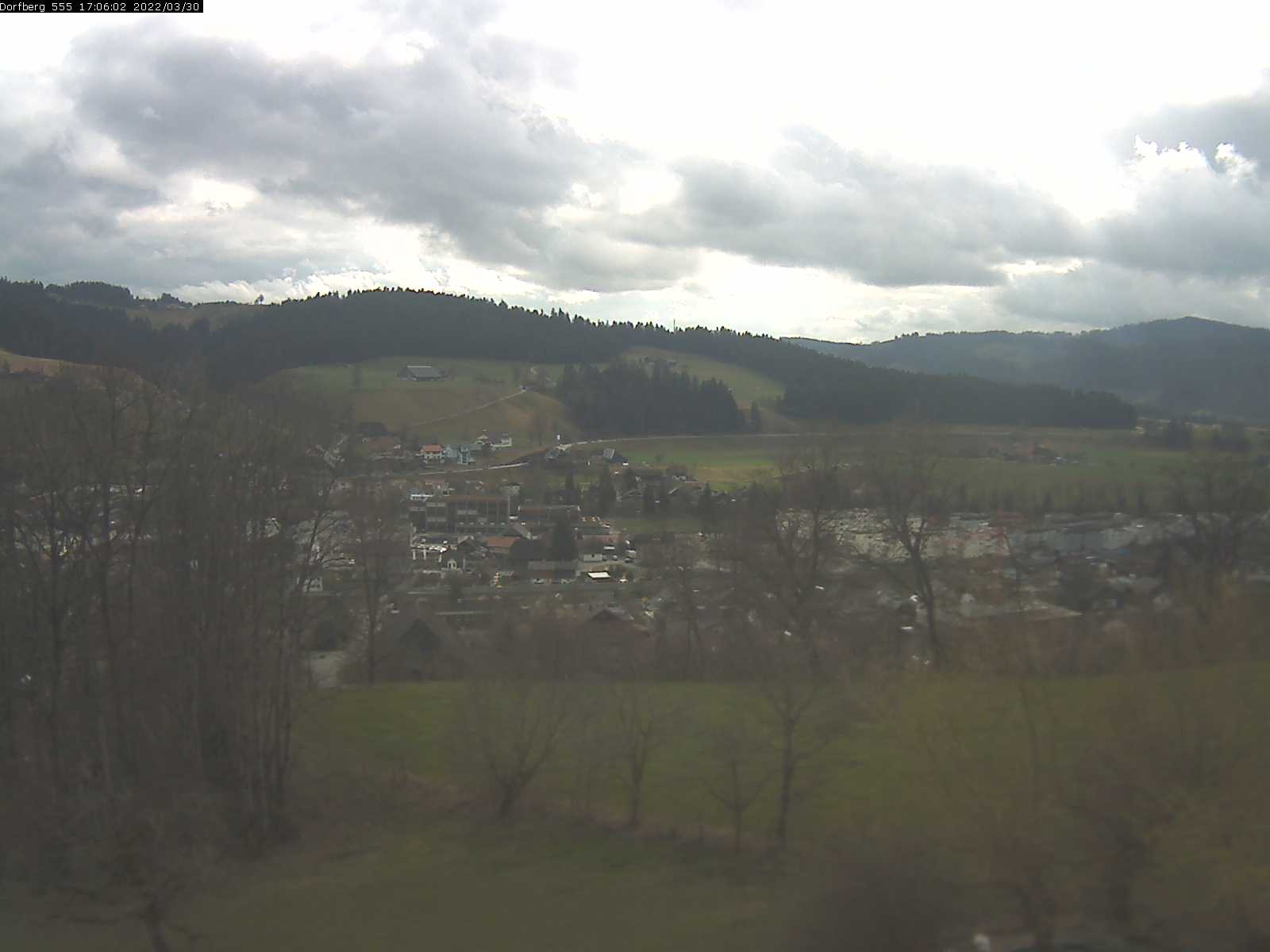 Webcam-Bild: Aussicht vom Dorfberg in Langnau 20220330-170601