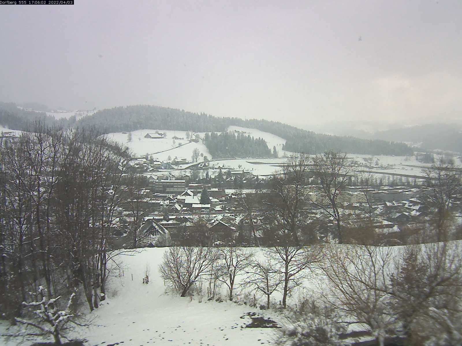 Webcam-Bild: Aussicht vom Dorfberg in Langnau 20220403-170601