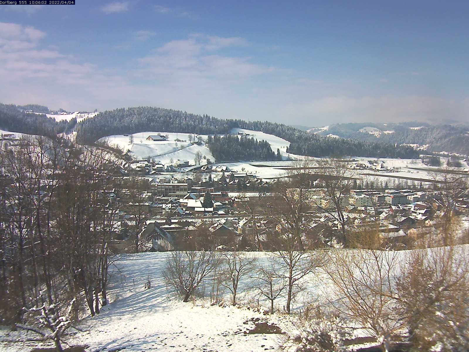 Webcam-Bild: Aussicht vom Dorfberg in Langnau 20220404-100601