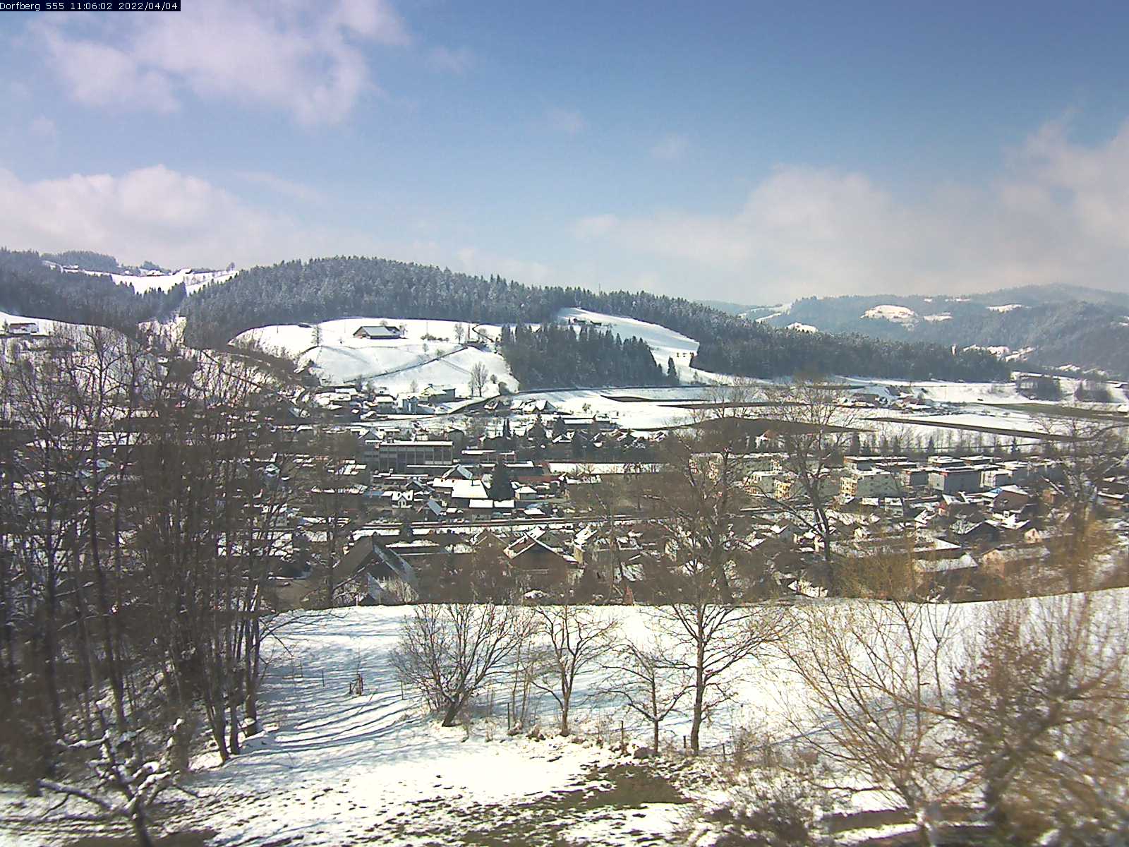 Webcam-Bild: Aussicht vom Dorfberg in Langnau 20220404-110601