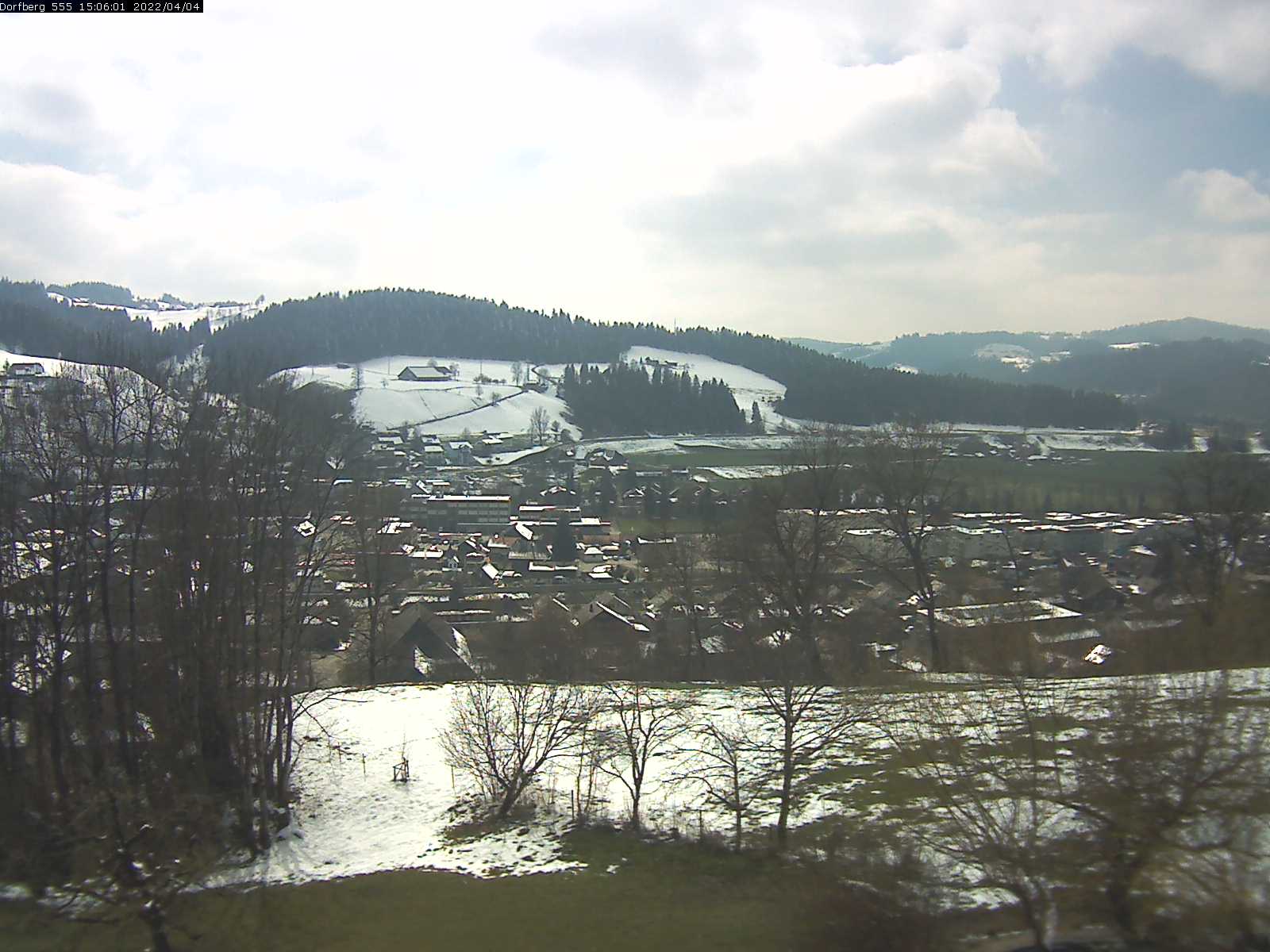 Webcam-Bild: Aussicht vom Dorfberg in Langnau 20220404-150601