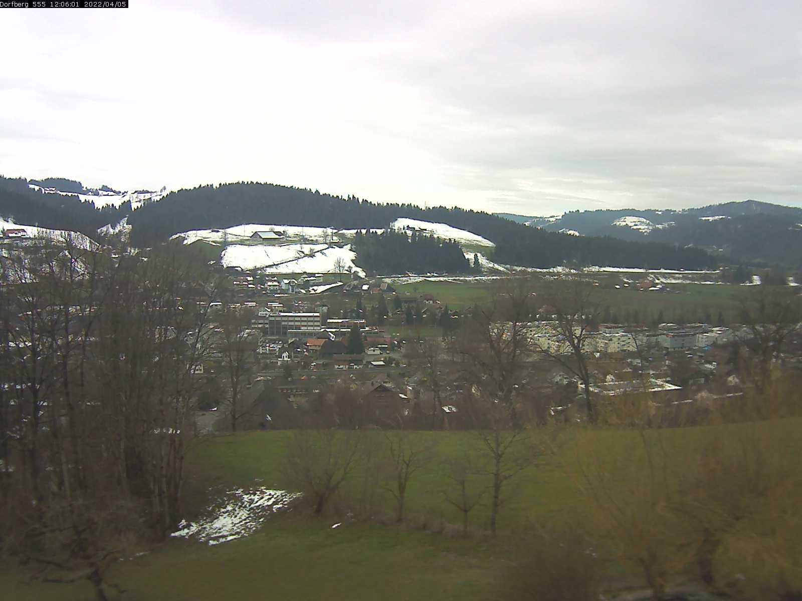 Webcam-Bild: Aussicht vom Dorfberg in Langnau 20220405-120601