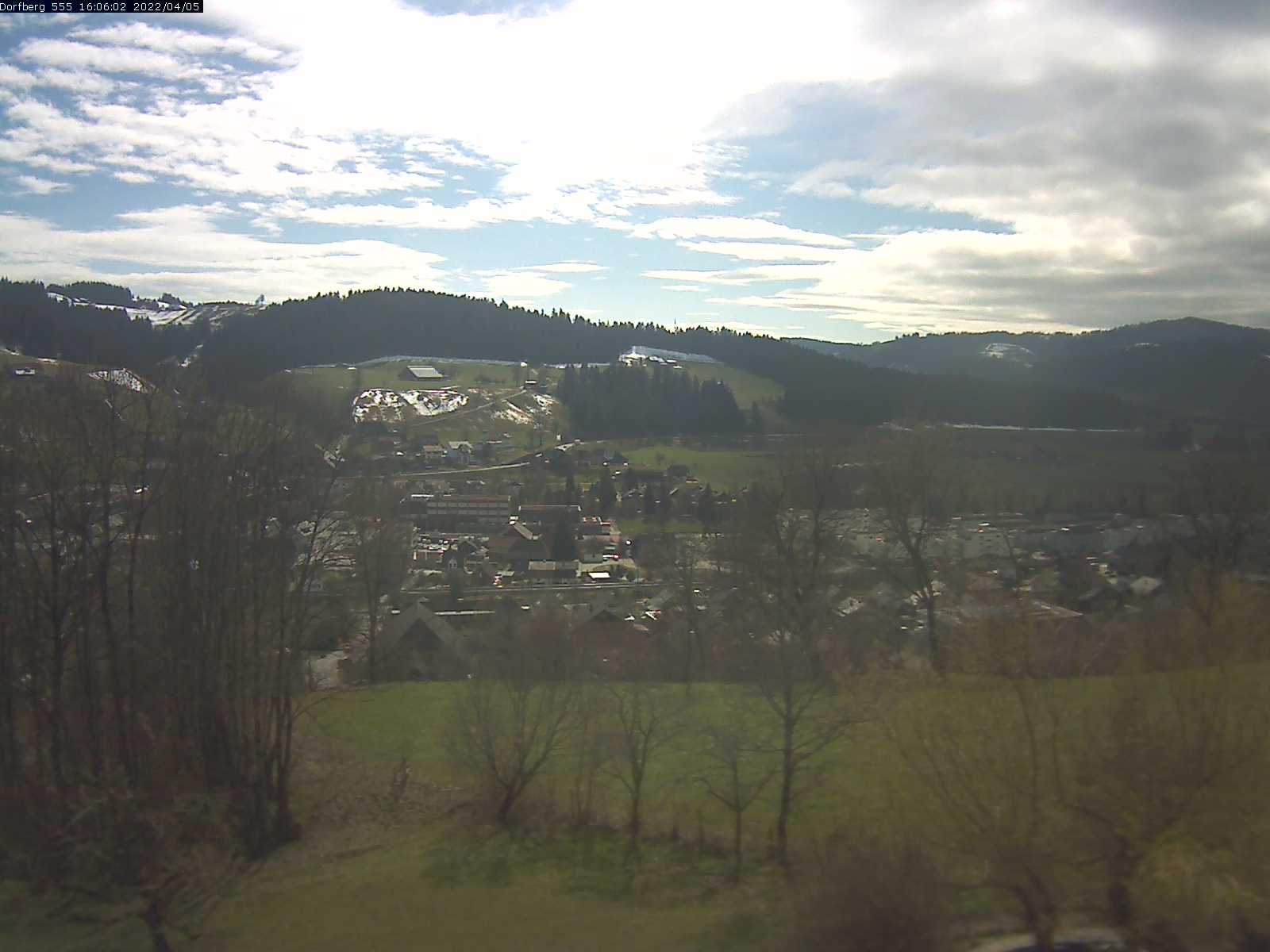 Webcam-Bild: Aussicht vom Dorfberg in Langnau 20220405-160602