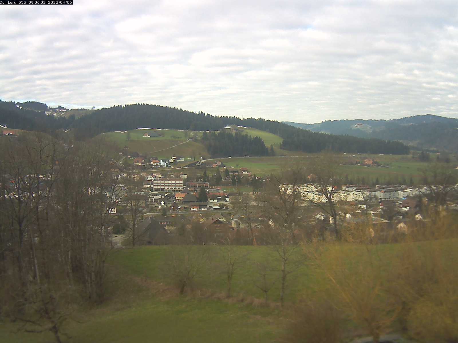 Webcam-Bild: Aussicht vom Dorfberg in Langnau 20220406-090601