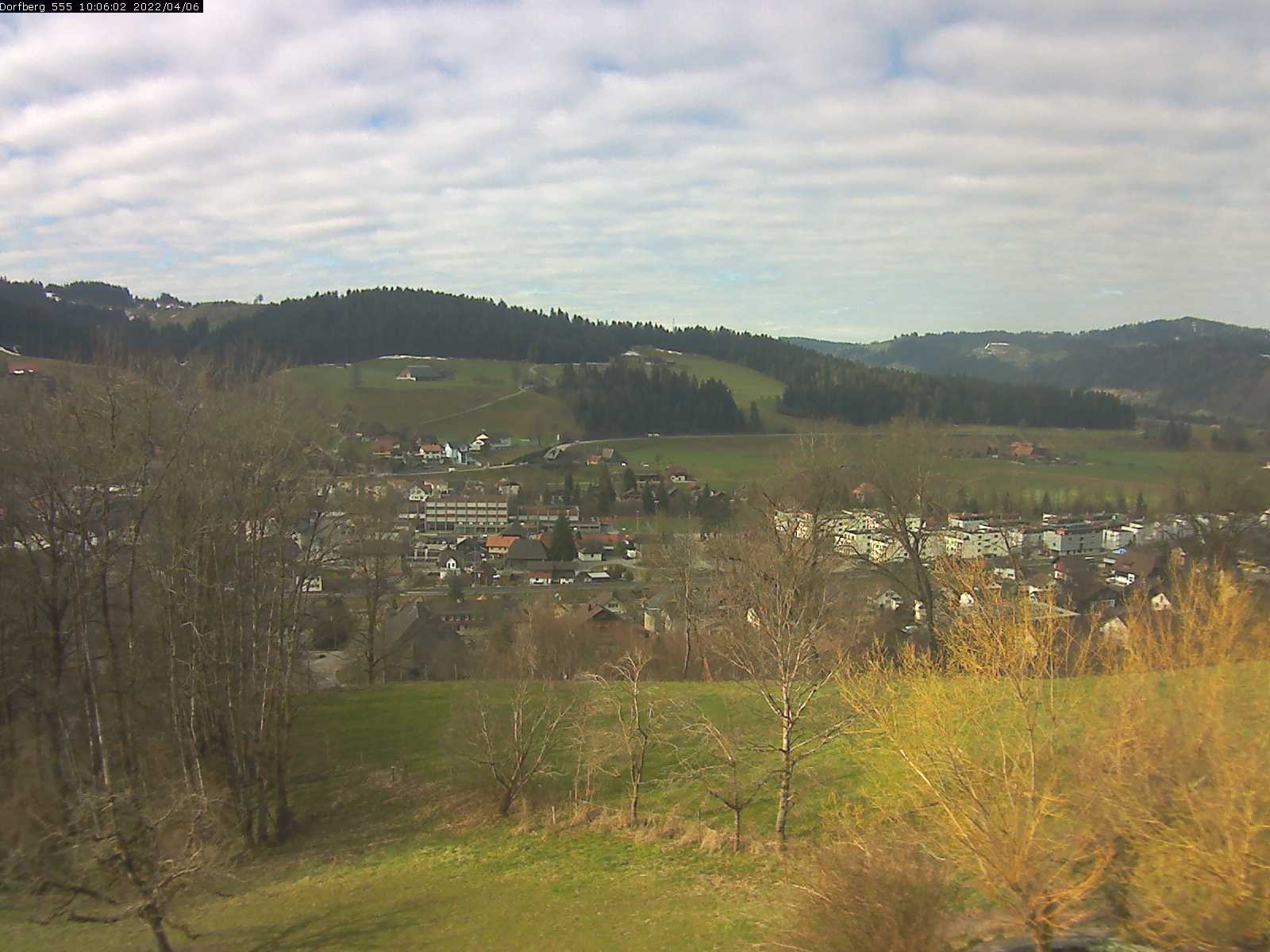 Webcam-Bild: Aussicht vom Dorfberg in Langnau 20220406-100601