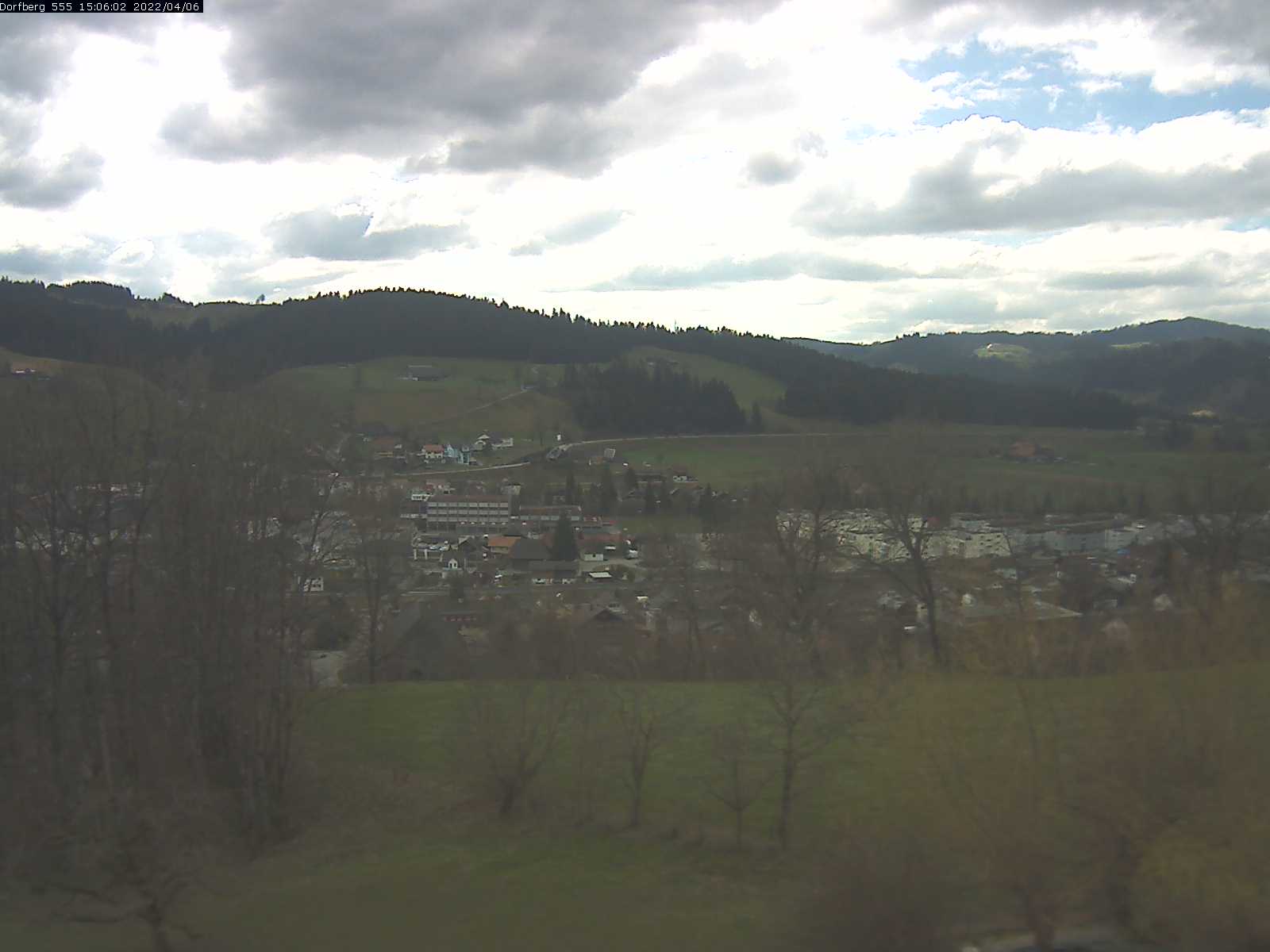 Webcam-Bild: Aussicht vom Dorfberg in Langnau 20220406-150601