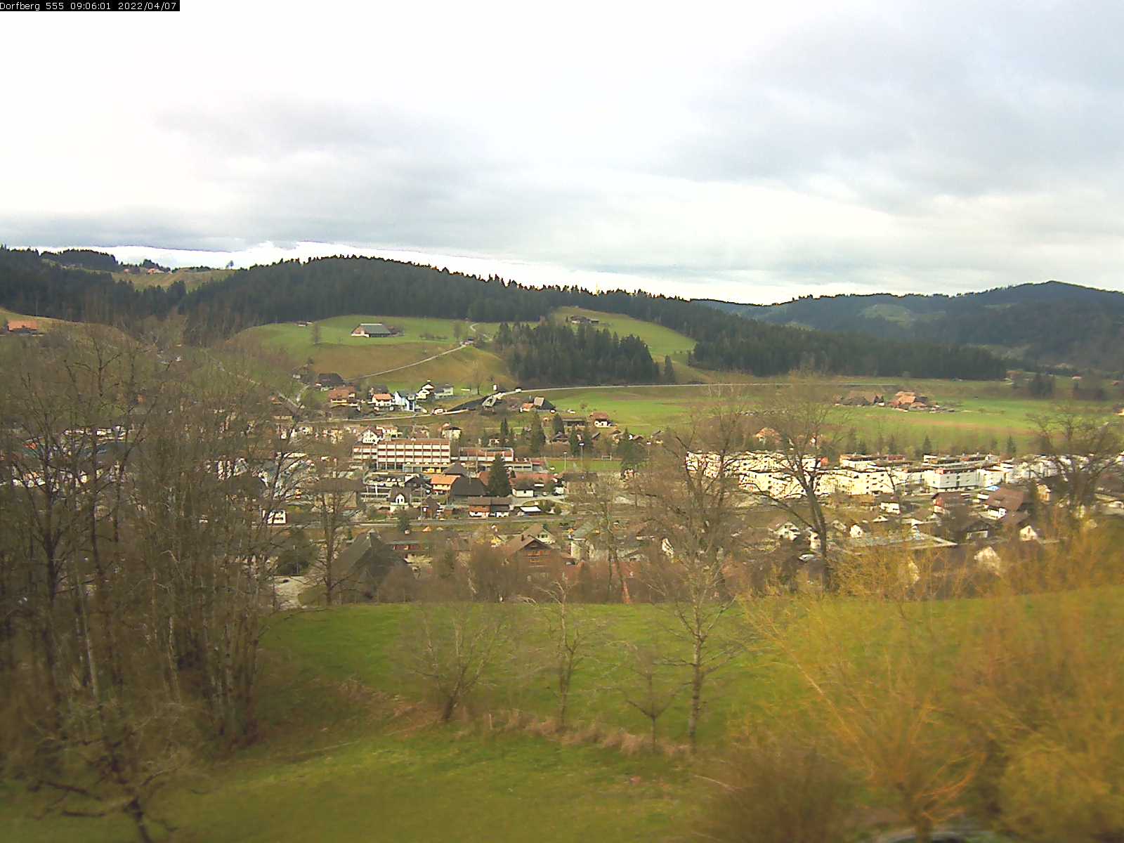 Webcam-Bild: Aussicht vom Dorfberg in Langnau 20220407-090601