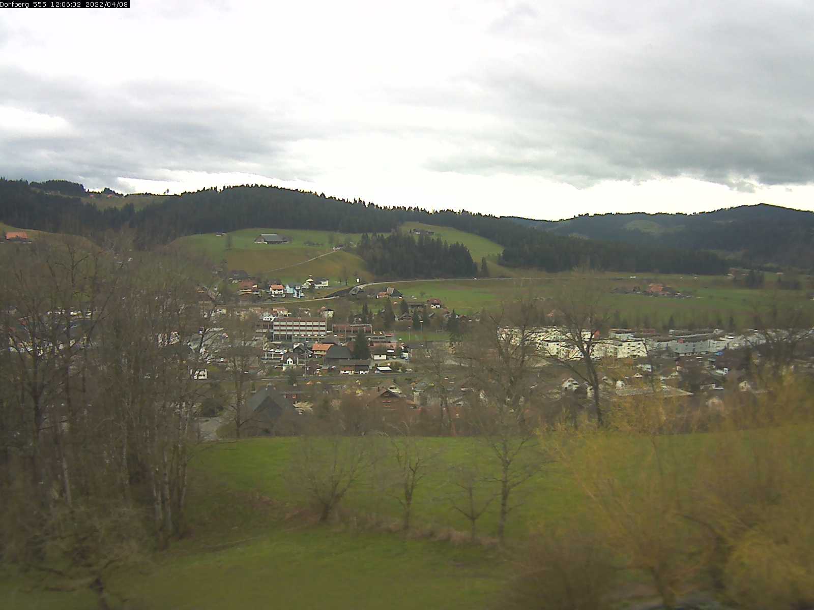 Webcam-Bild: Aussicht vom Dorfberg in Langnau 20220408-120601