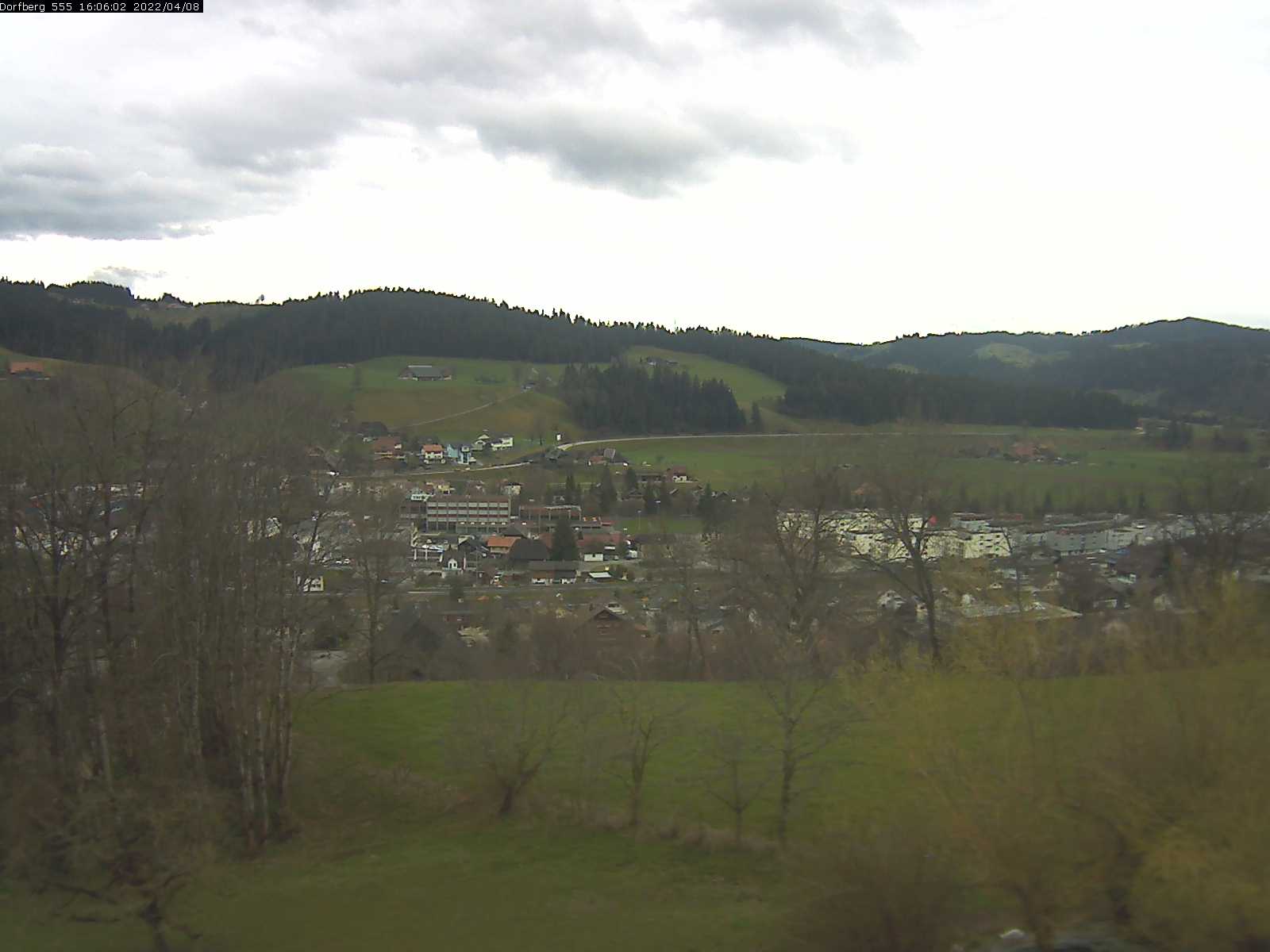 Webcam-Bild: Aussicht vom Dorfberg in Langnau 20220408-160601