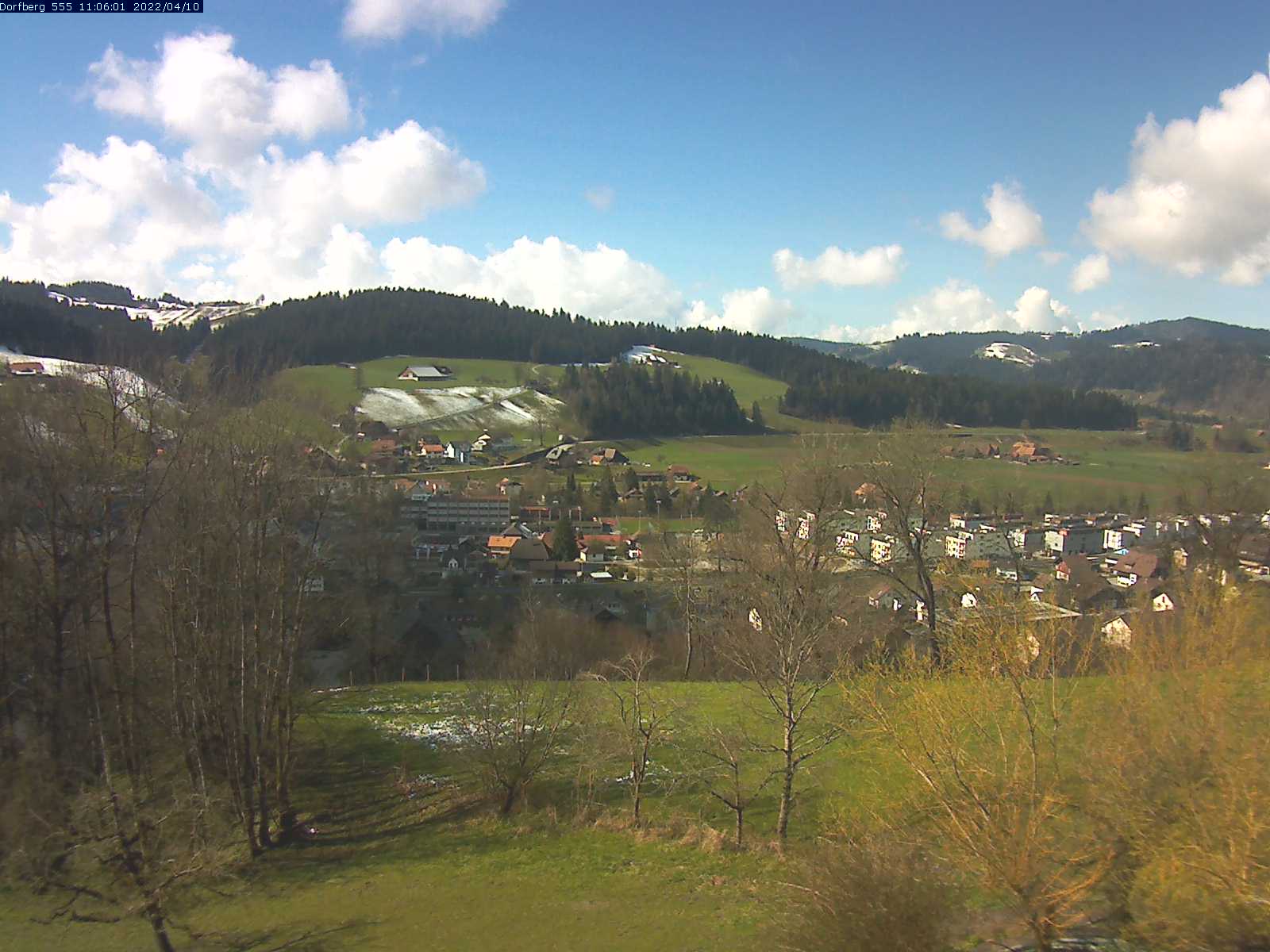 Webcam-Bild: Aussicht vom Dorfberg in Langnau 20220410-110601