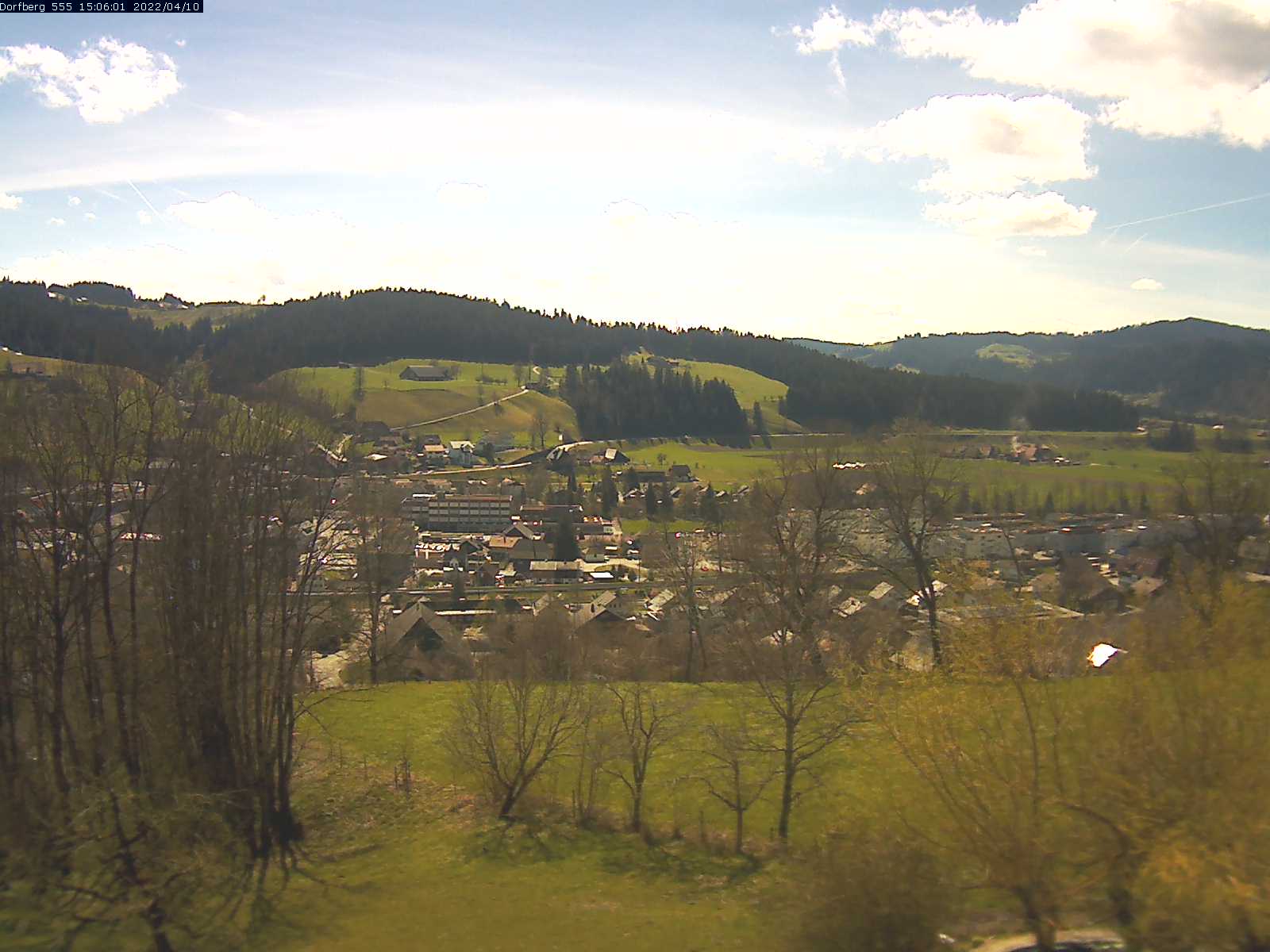 Webcam-Bild: Aussicht vom Dorfberg in Langnau 20220410-150601