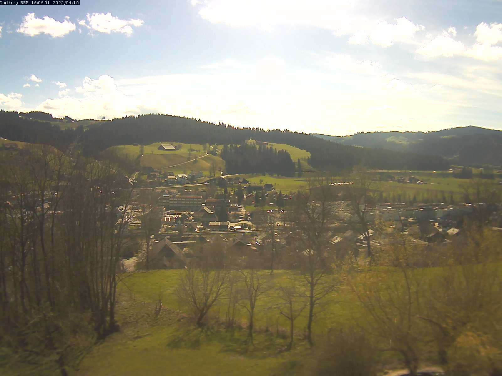 Webcam-Bild: Aussicht vom Dorfberg in Langnau 20220410-160601
