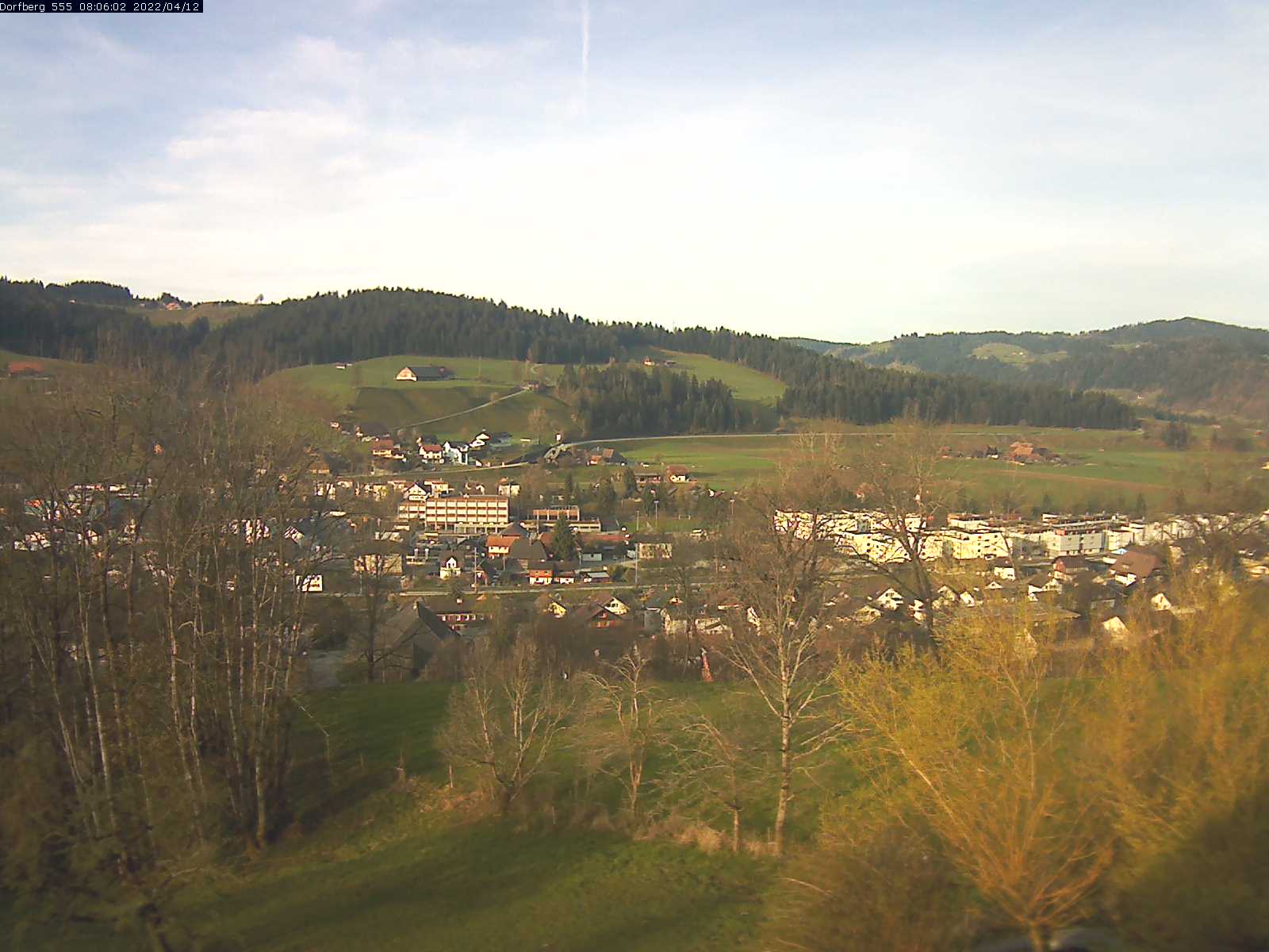 Webcam-Bild: Aussicht vom Dorfberg in Langnau 20220412-080601
