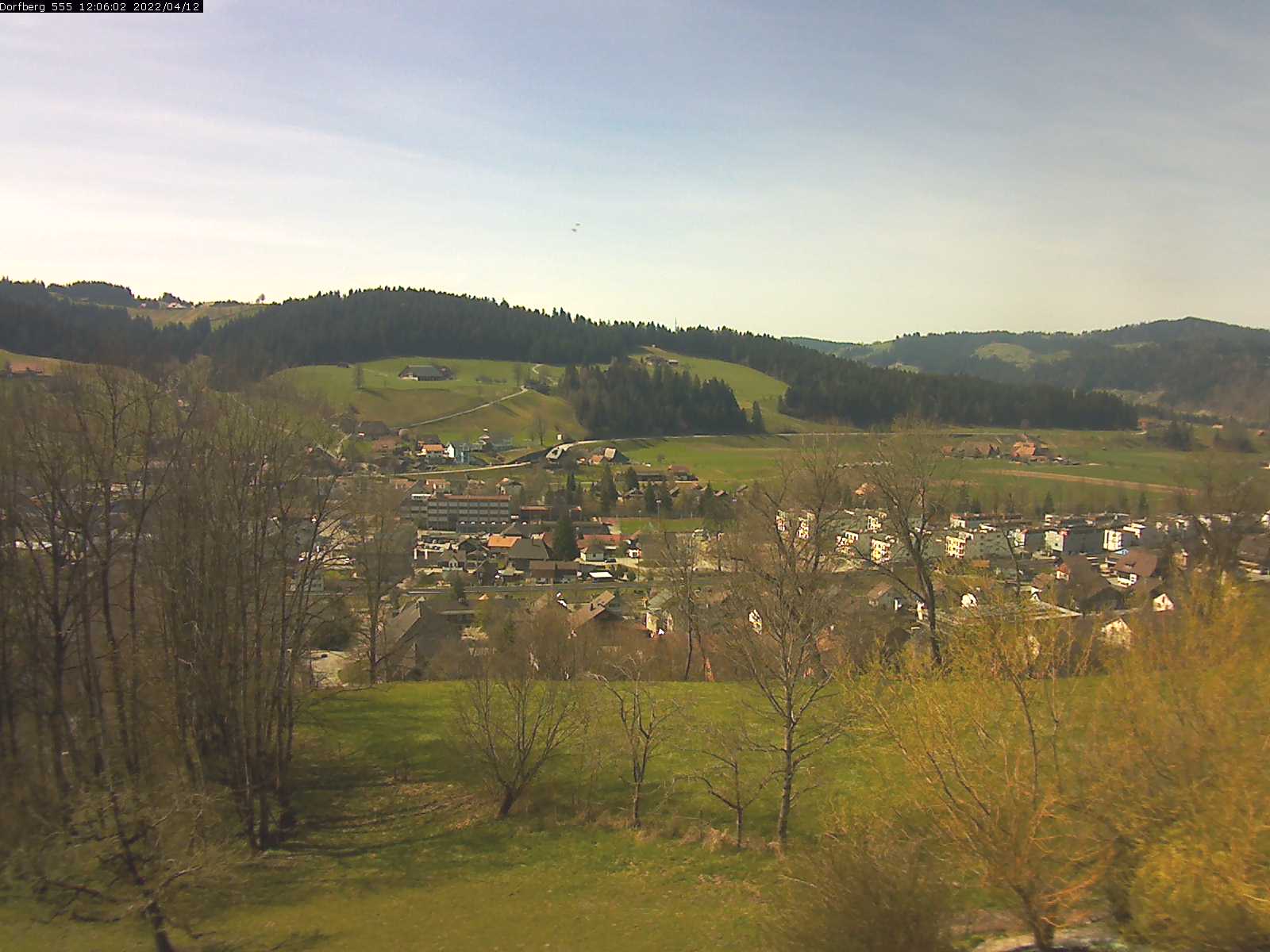 Webcam-Bild: Aussicht vom Dorfberg in Langnau 20220412-120601